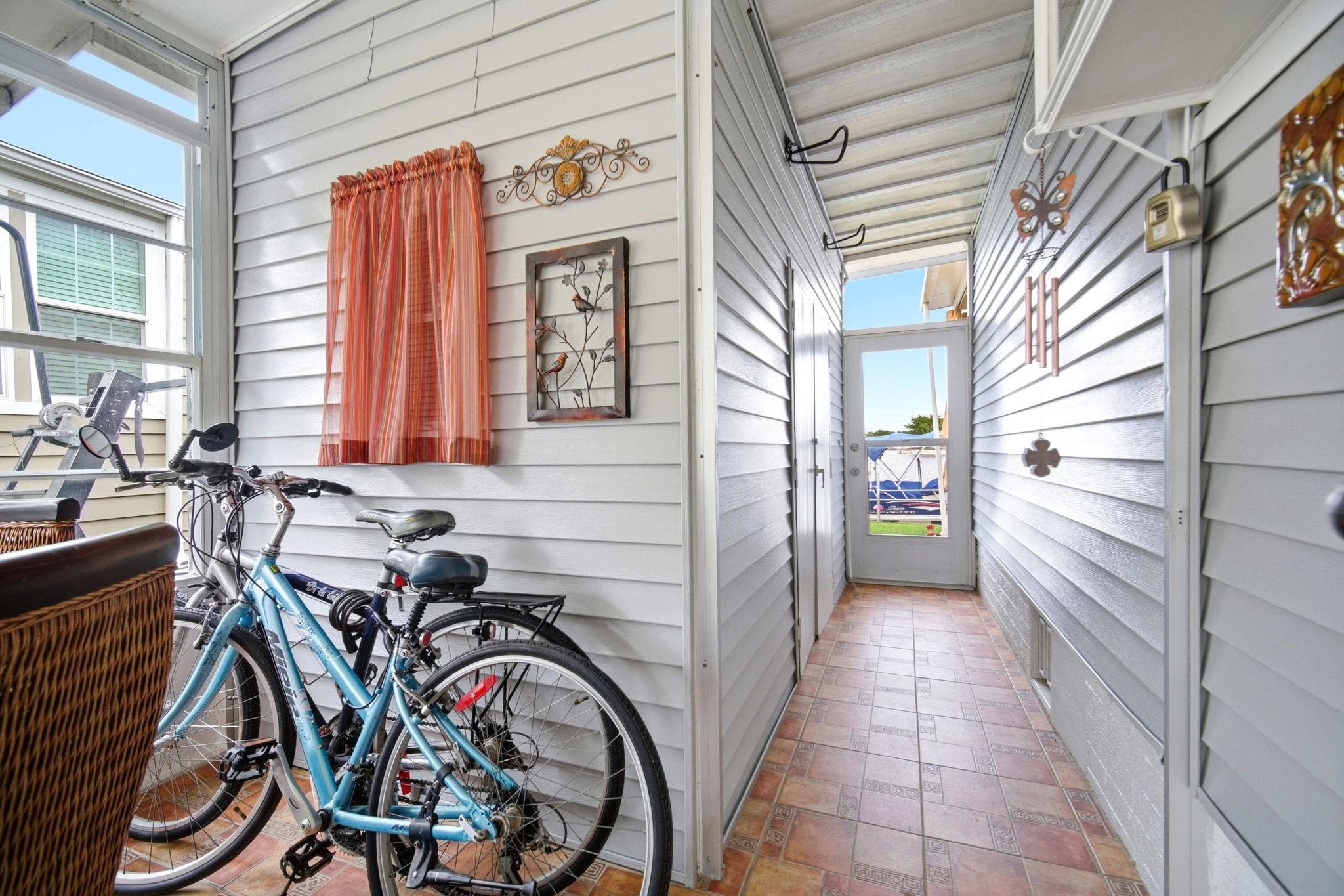 5555 Lakeshore Drive, Fort Lauderdale, FL 33312 — photo 9 of 53