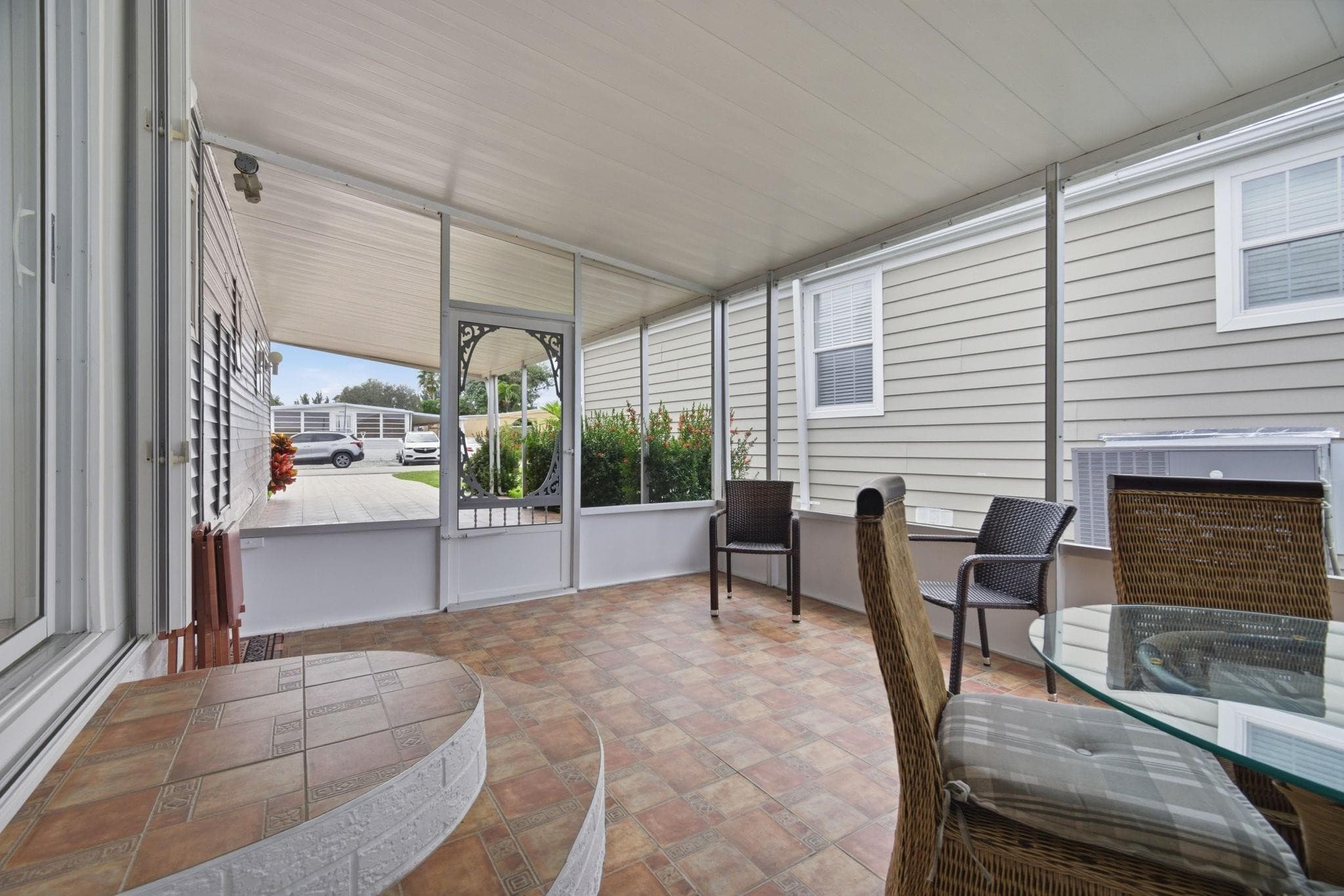 5555 Lakeshore Drive, Fort Lauderdale, FL 33312 — photo 10 of 53