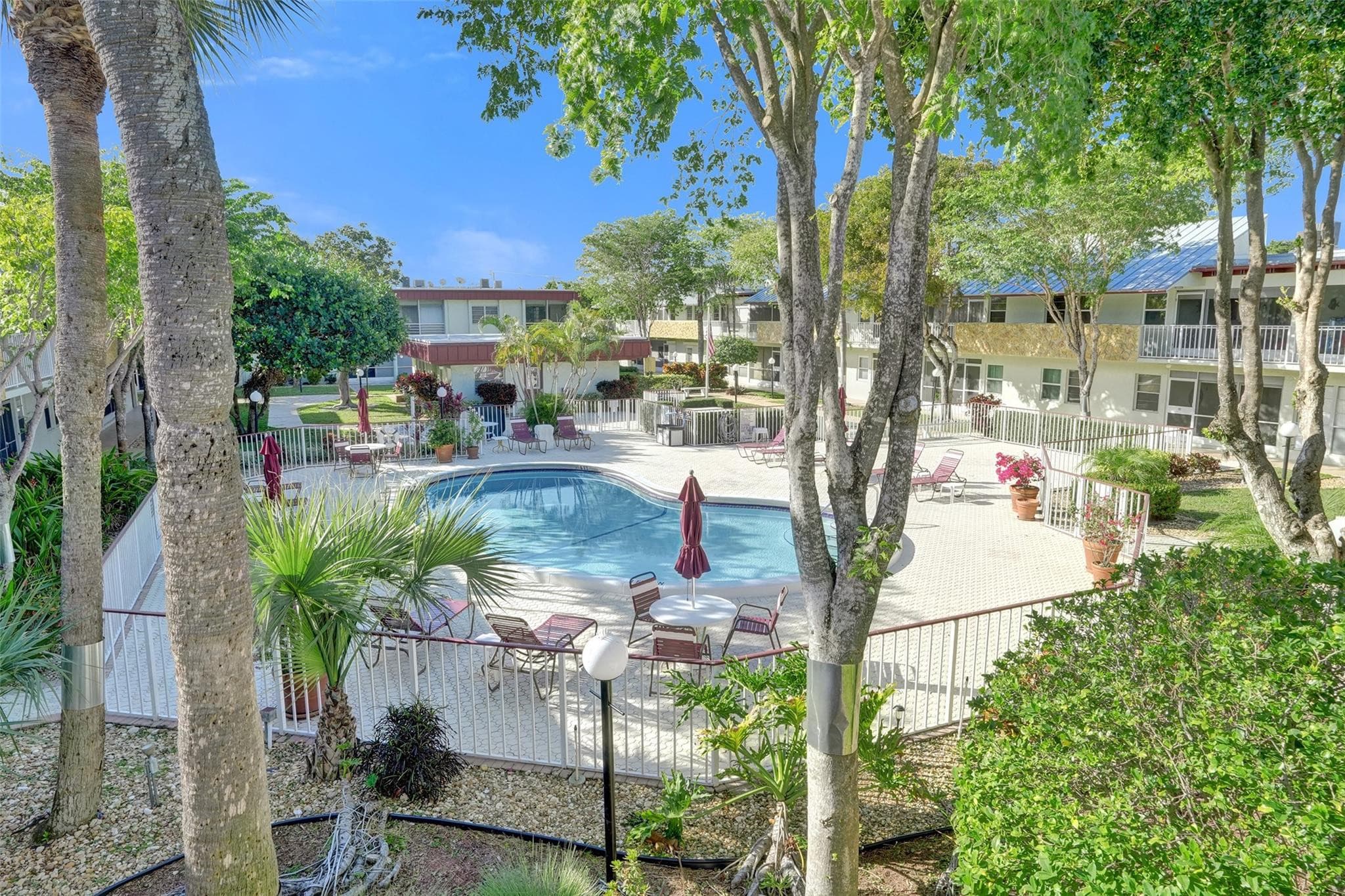 860 SE 6th Avenue 410, Deerfield Beach, FL 33441 — photo 4 of 67