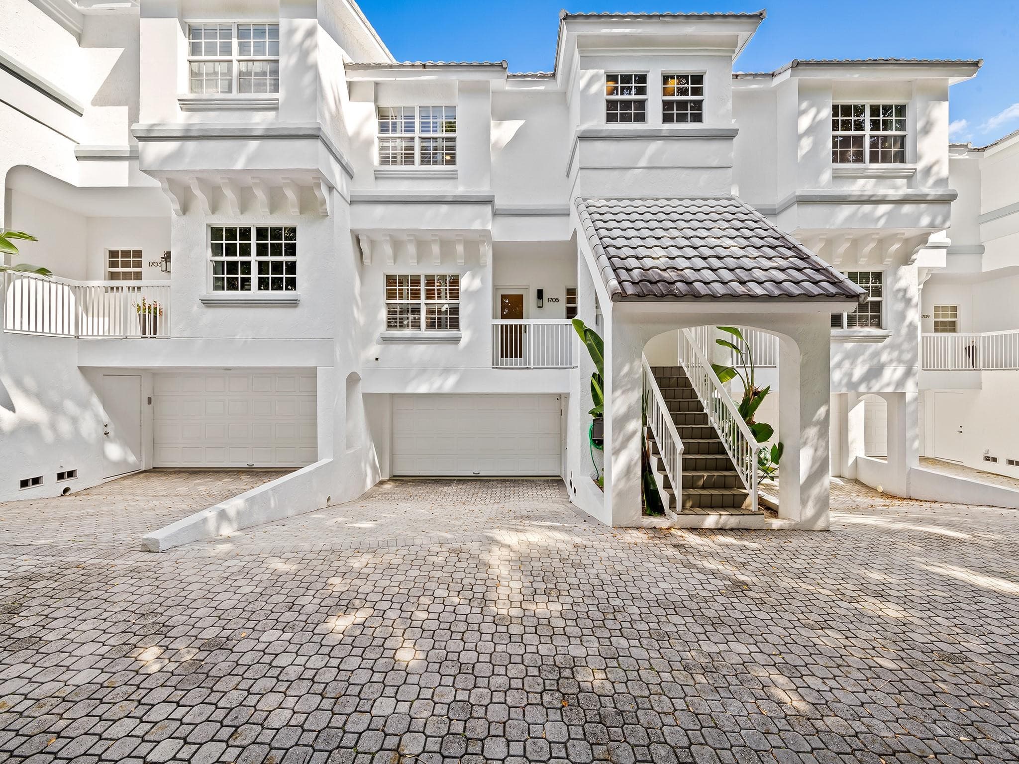 1705 E Las Olas Boulevard 3, Fort Lauderdale, FL 33301 — photo 2 of 28
