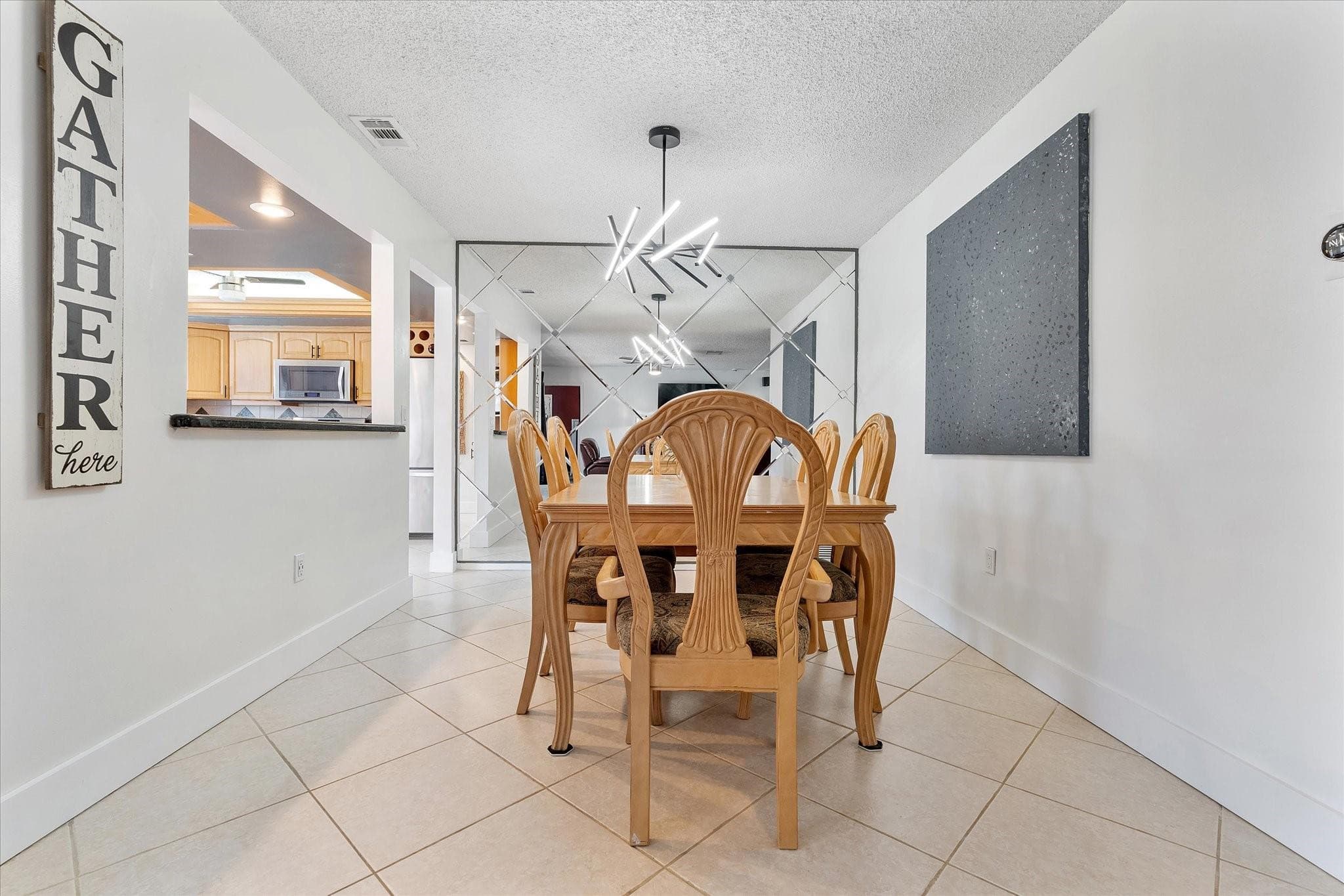 10490 NW 24th Street, Sunrise, FL 33322 — photo 5 of 35