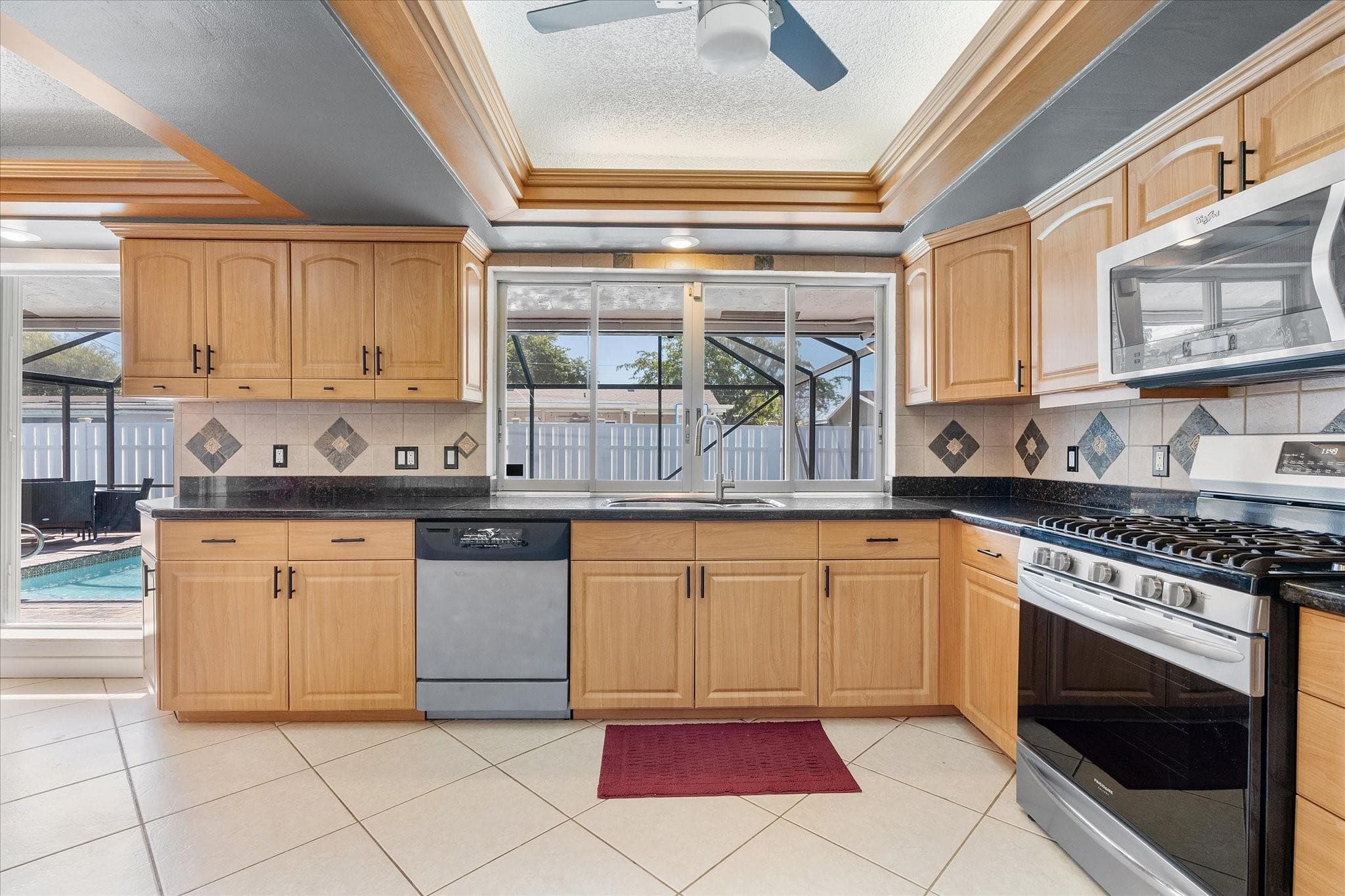10490 NW 24th Street, Sunrise, FL 33322 — photo 8 of 35