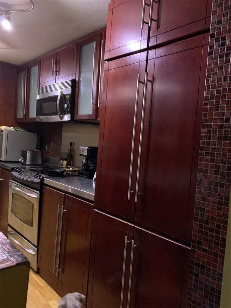 8244 NW 9th Court 8, Plantation, FL 33324 — photo 3 of 10