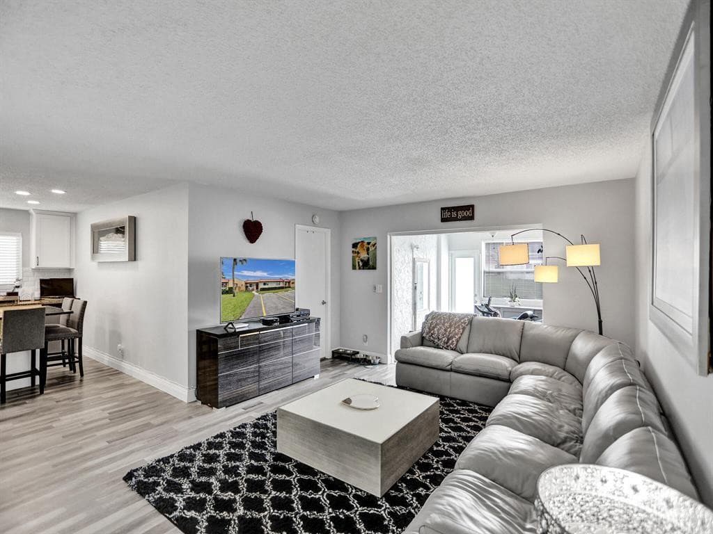 138 Lake Barbara Drive 138, West Palm Beach, FL 33411 — photo 12 of 39