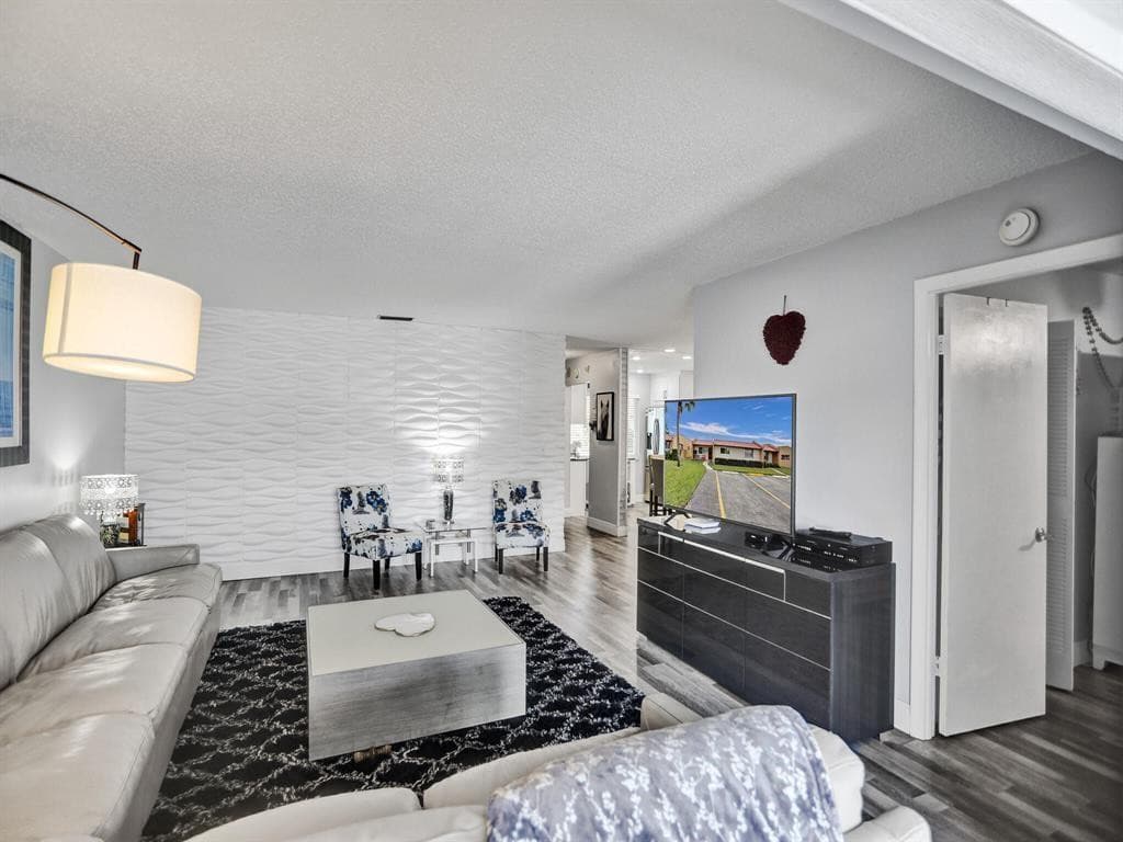 138 Lake Barbara Drive 138, West Palm Beach, FL 33411 — photo 14 of 39