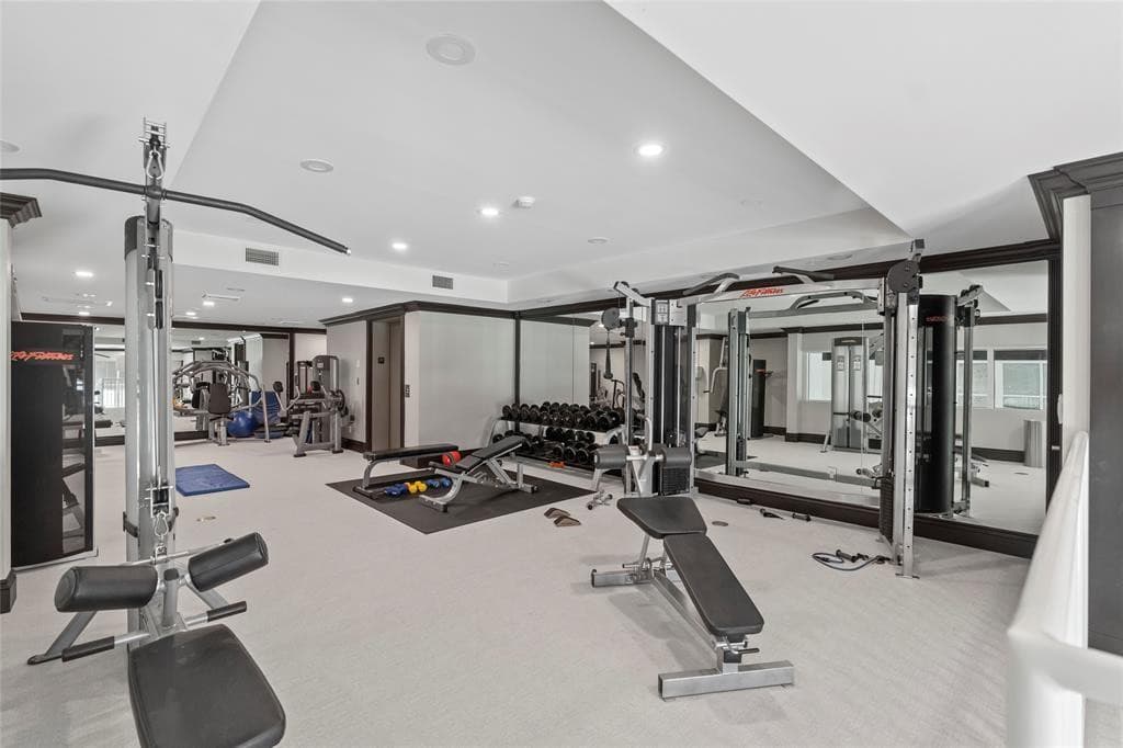 Condominium in Hillsboro Beach — photo 9 of 28
