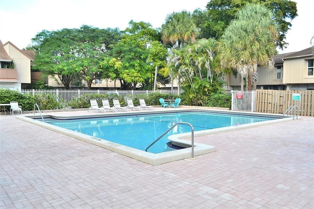 8237 NW 8th Court 4, Plantation, FL 33324 — photo 24 of 26