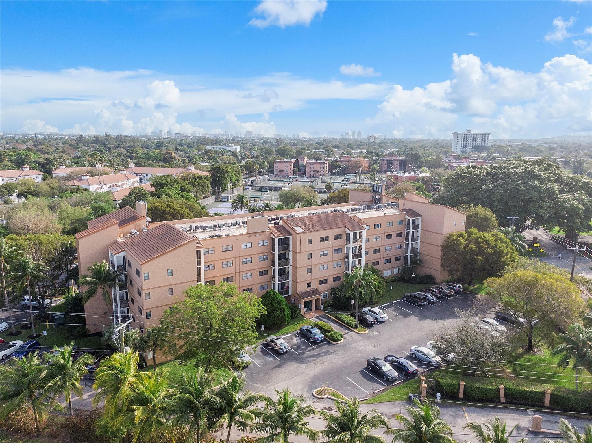 701 NW 19th Street 202, Fort Lauderdale, FL 33311 — photo 15 of 33