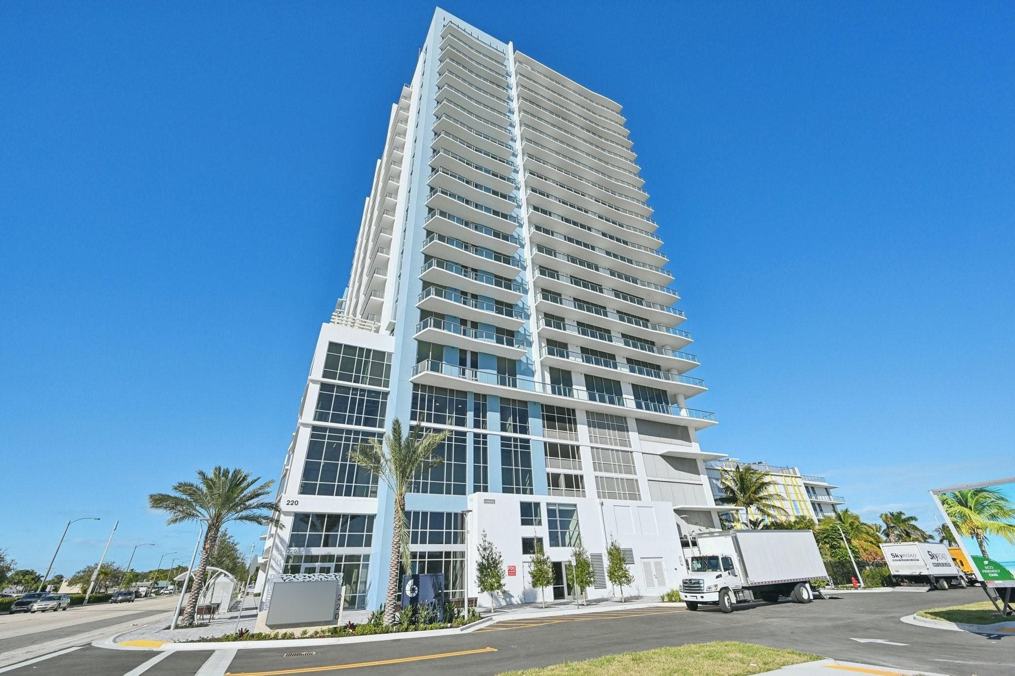 220 Lake Shore Drive 717, West Palm Beach, FL 33403 — photo