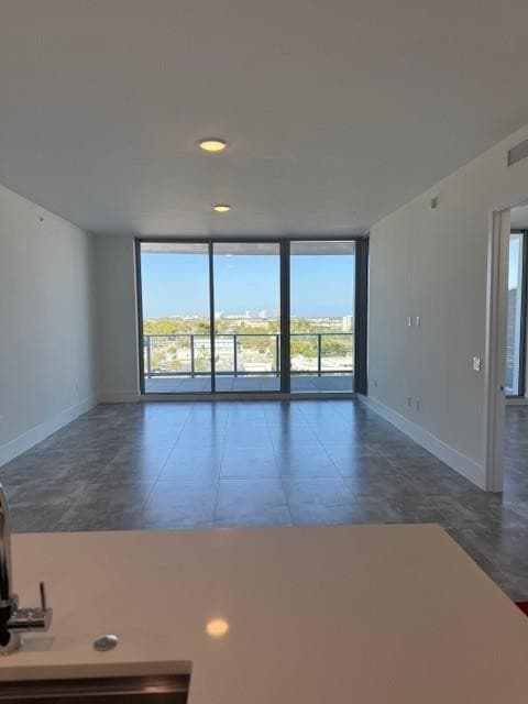 220 Lake Shore Drive 717, West Palm Beach, FL 33403 — photo 4 of 16