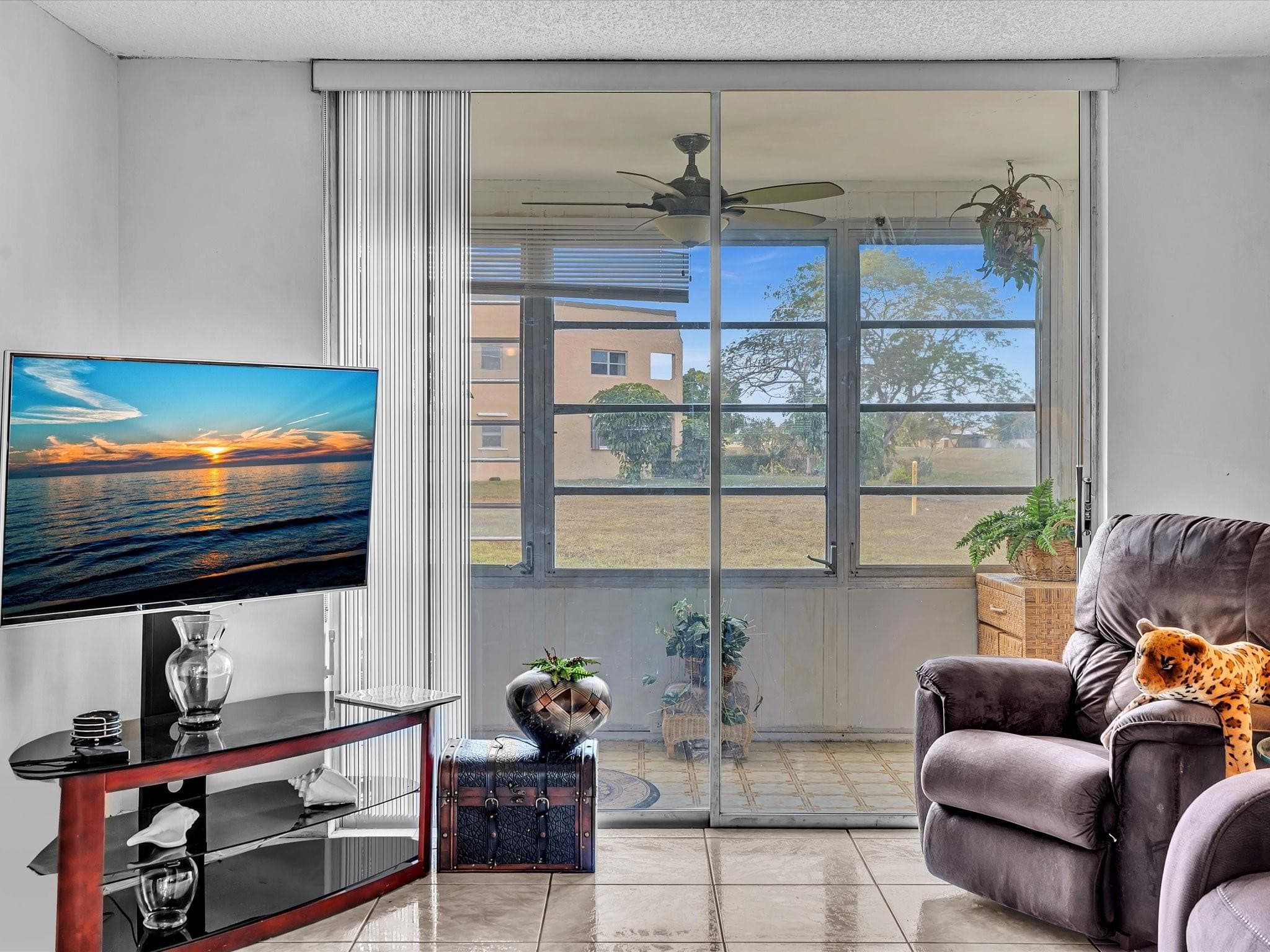 9041 Sunrise Lakes Boulevard 113, Sunrise, FL 33322 — photo 4 of 50
