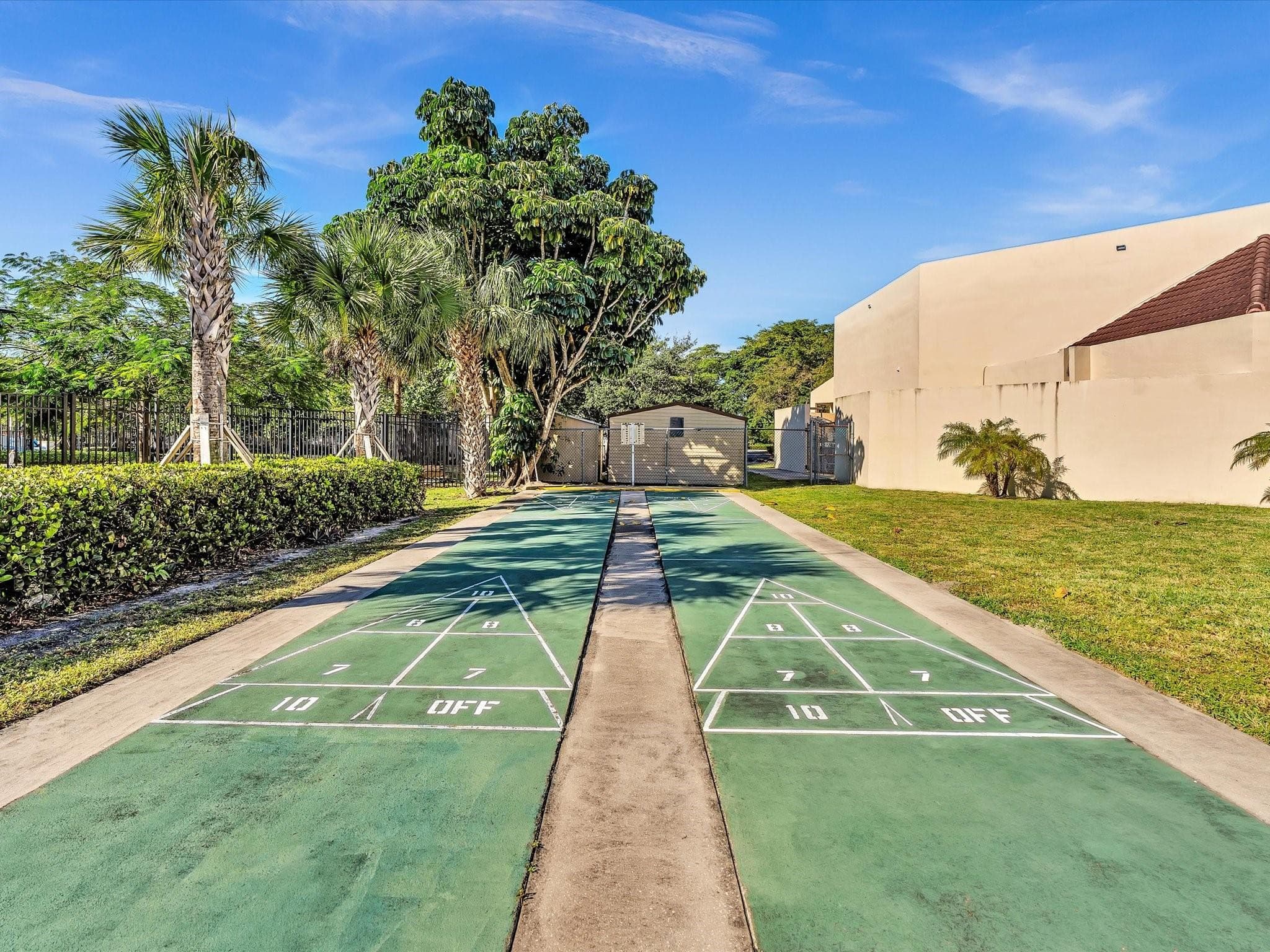 9041 Sunrise Lakes Boulevard 113, Sunrise, FL 33322 — photo 33 of 50