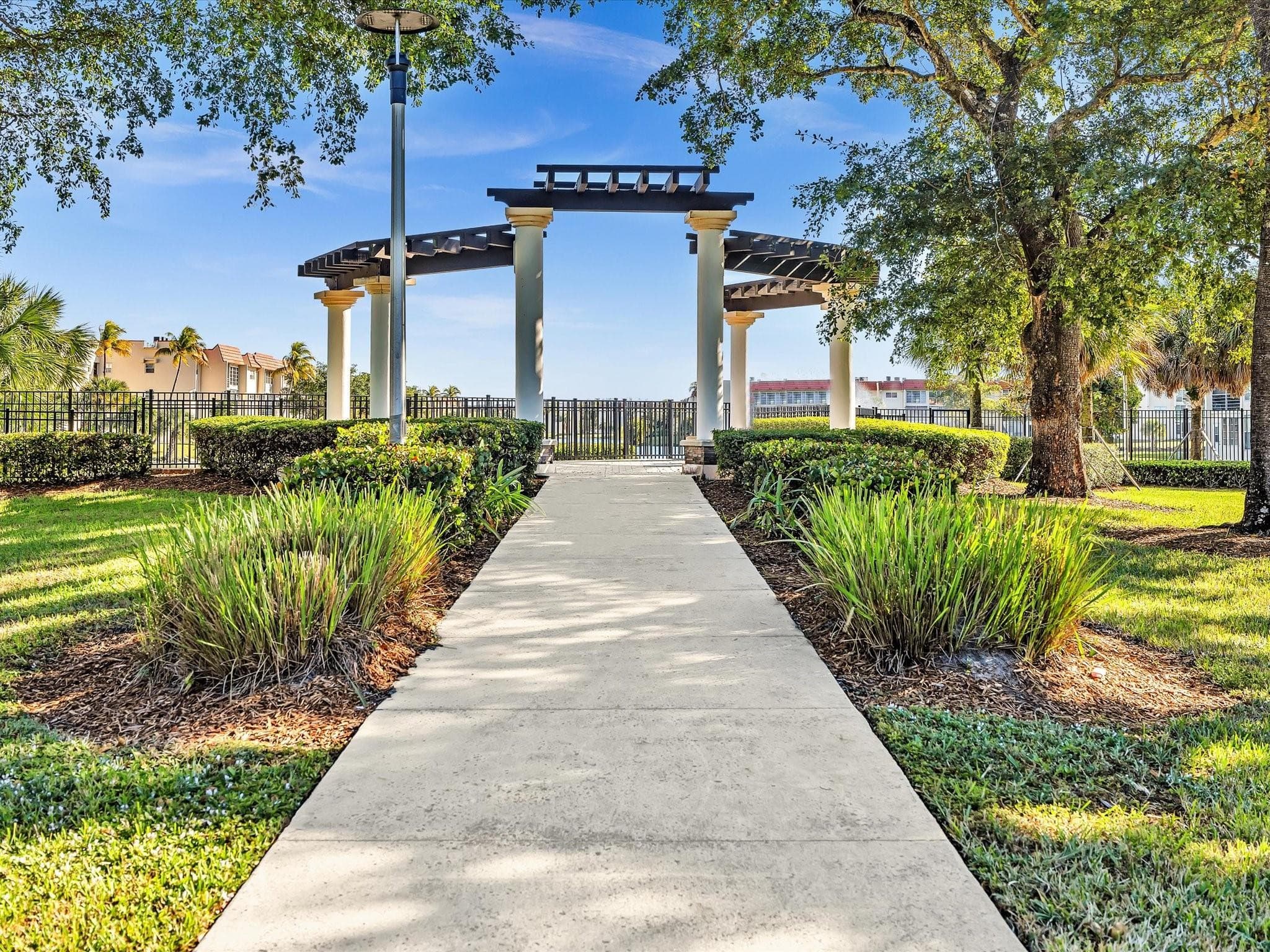 9041 Sunrise Lakes Boulevard 113, Sunrise, FL 33322 — photo 34 of 50