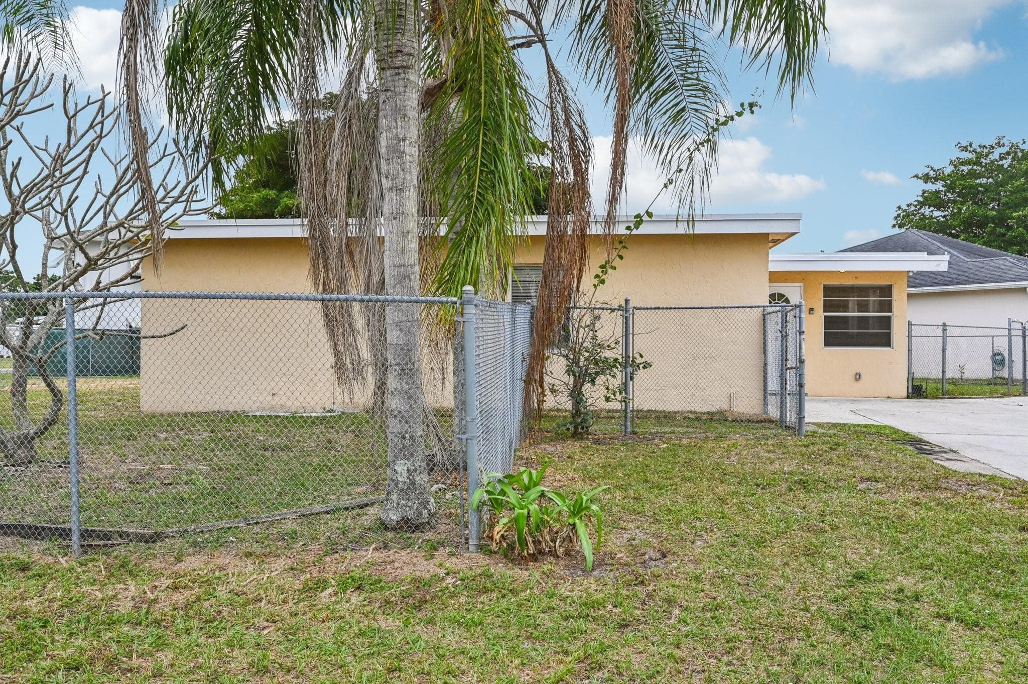 5618 Cinnamon Drive, West Palm Beach, FL 33415 — photo 29 of 30