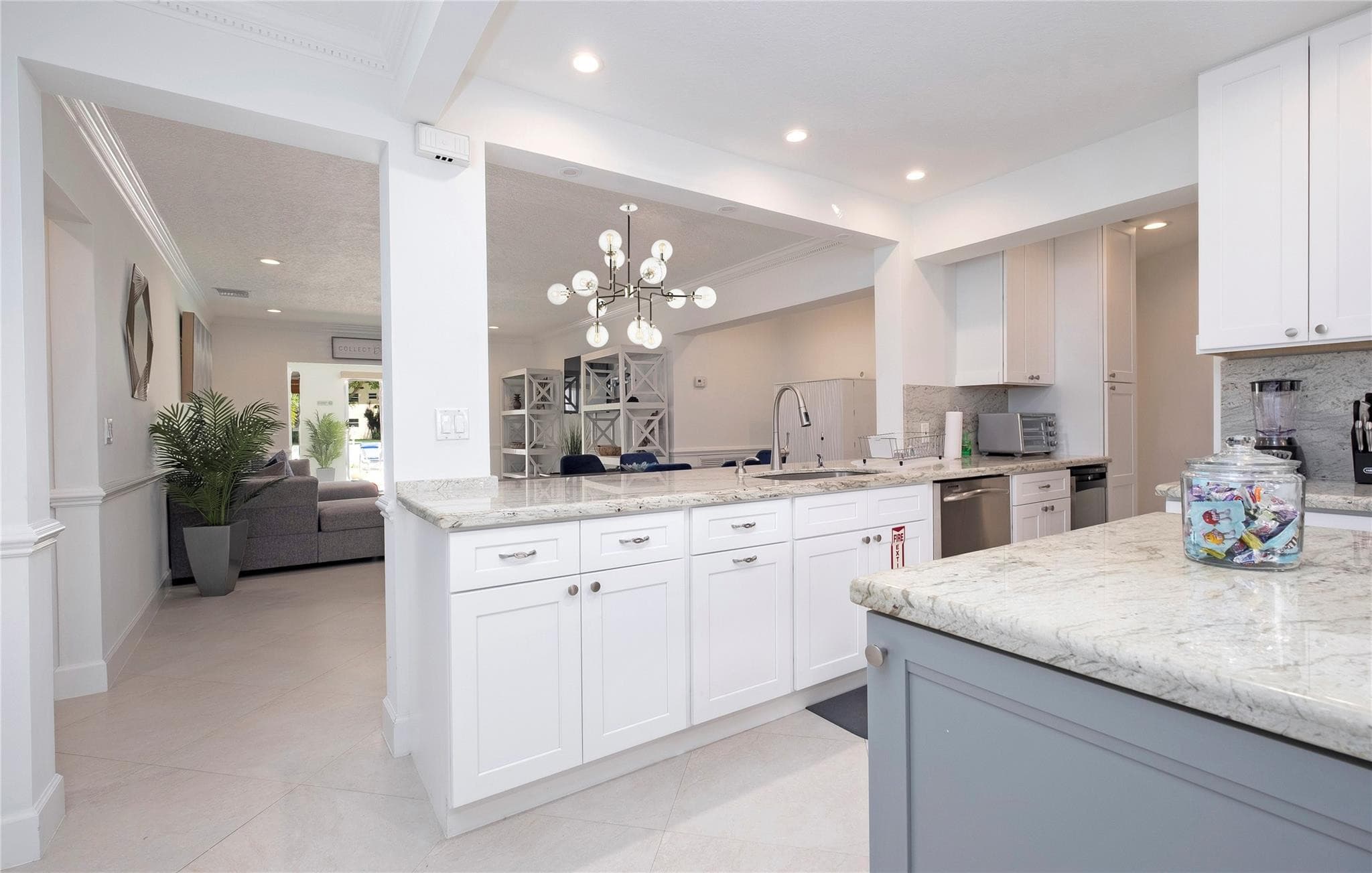 1240 SW 13th Circle, Fort Lauderdale, FL 33315 — photo 13 of 53