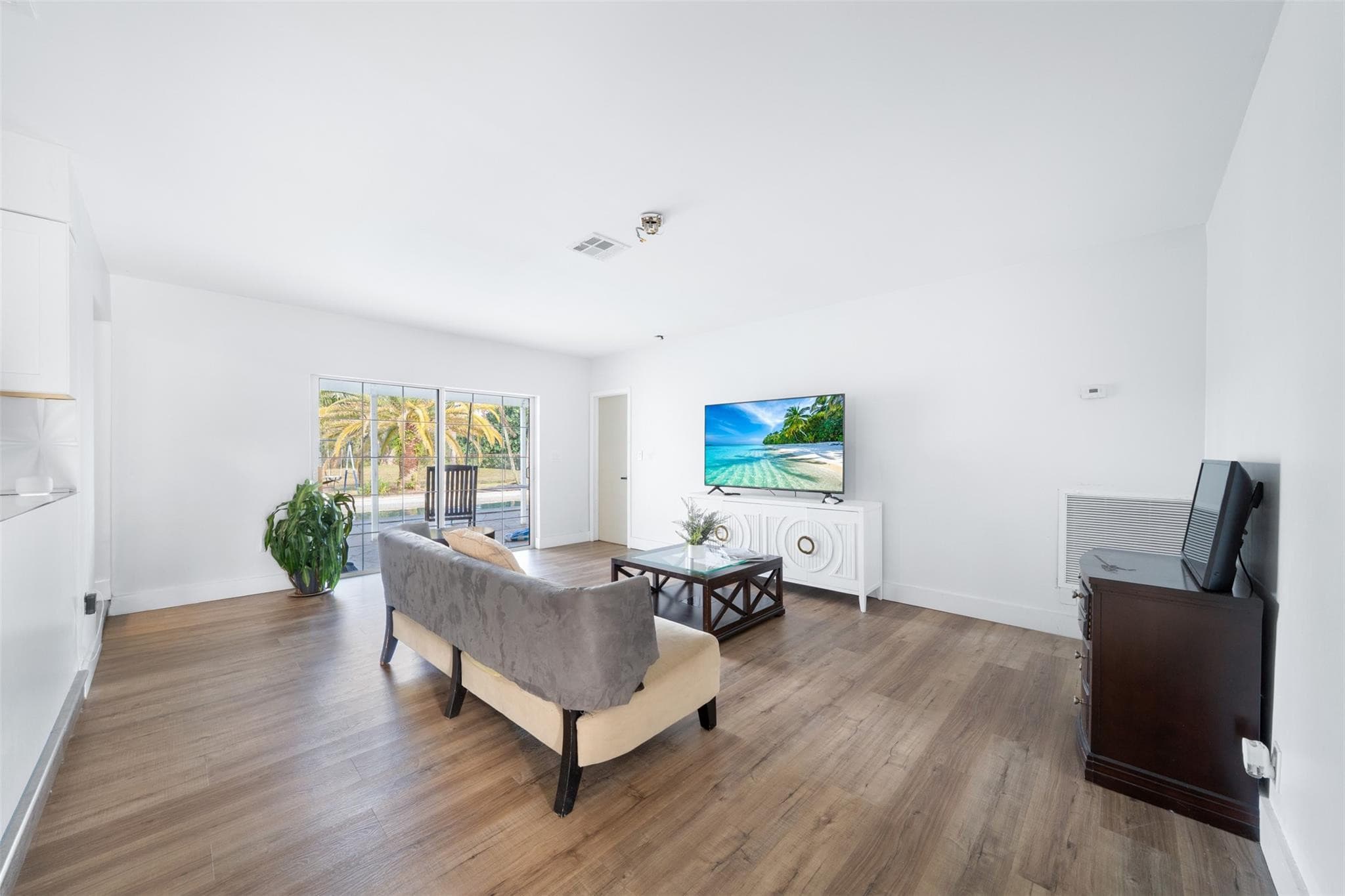 4221 NW 107th Avenue, Coral Springs, FL 33065 — photo 11 of 32