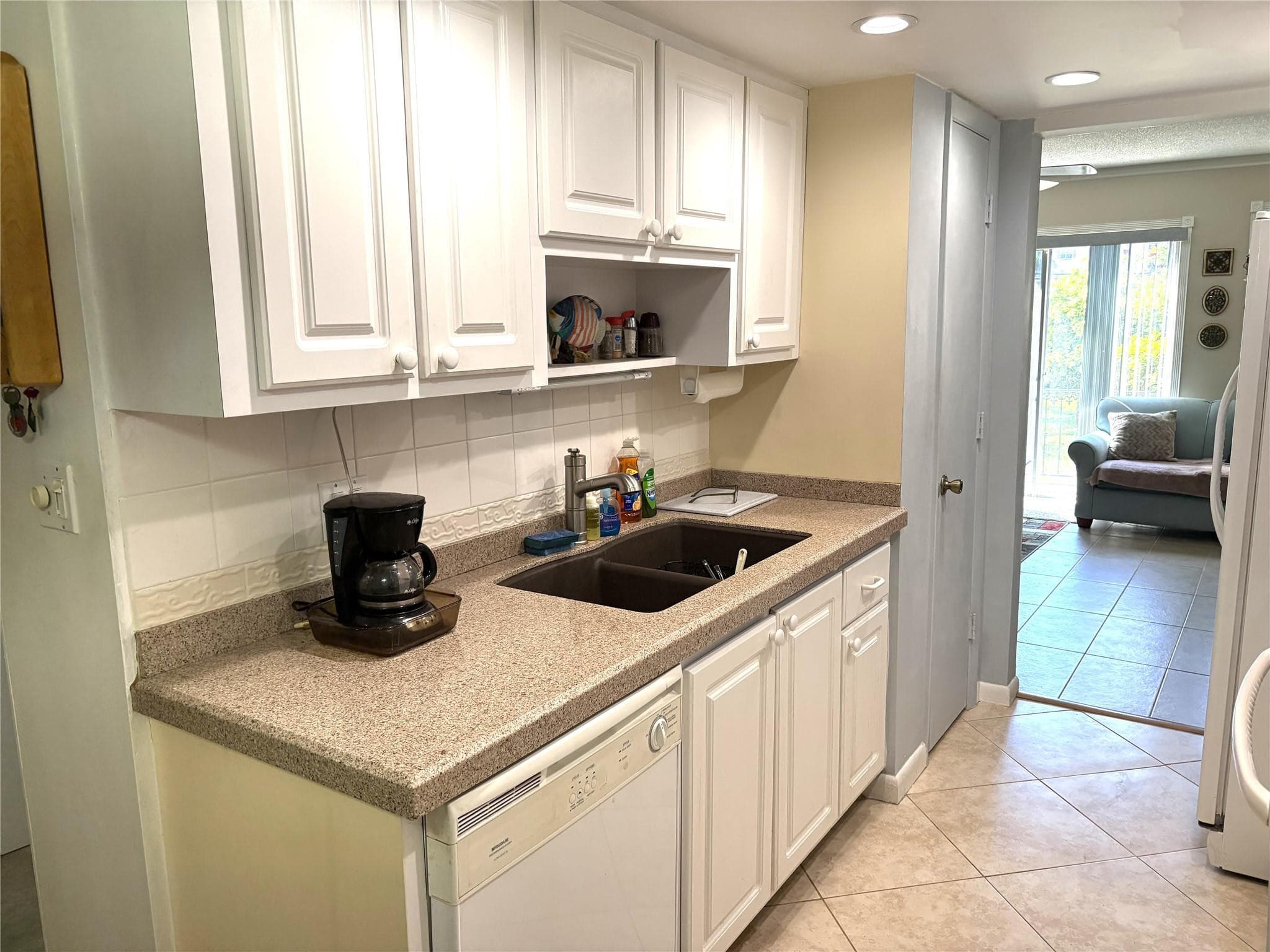 620 Tennis Club Drive 105, Fort Lauderdale, FL 33311 — photo 13 of 35