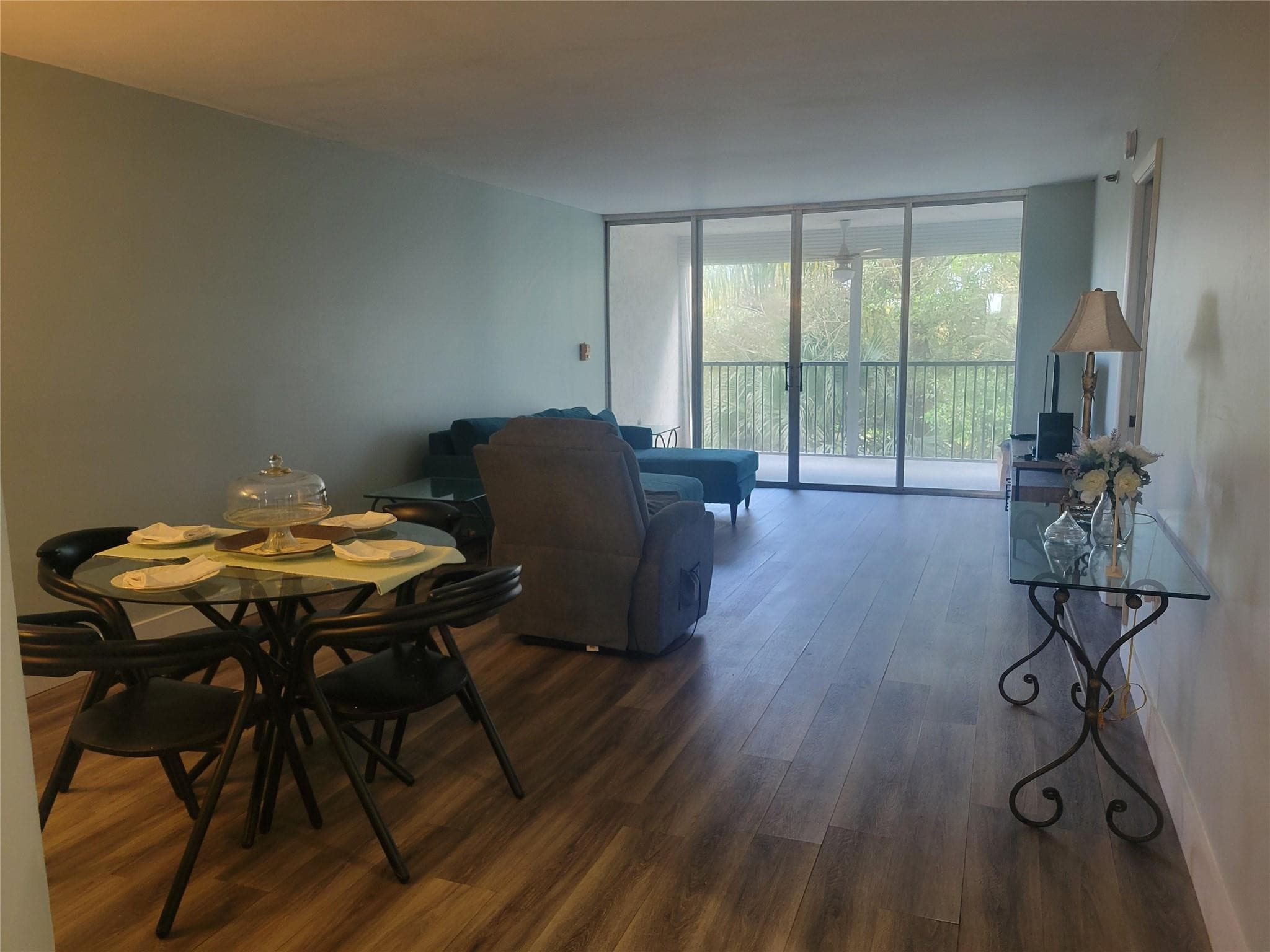 3940 Inverrary Boulevard 407-A, Lauderhill, FL 33319 — photo 1 of 7
