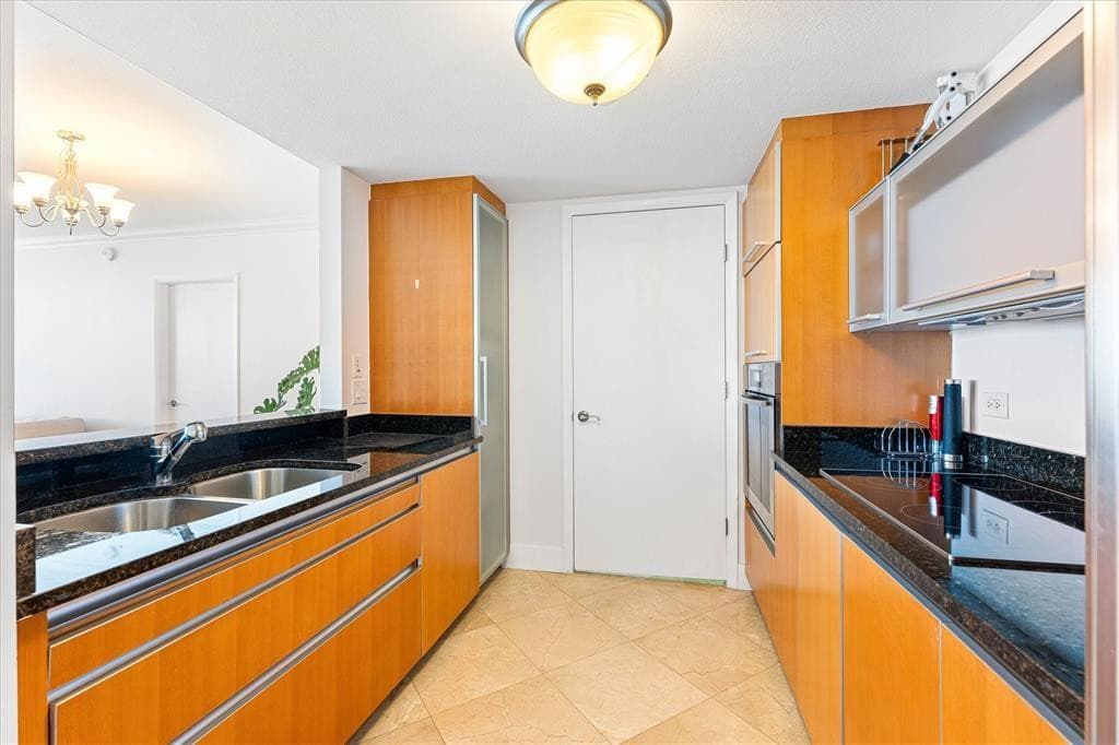 17201 Collins Avenue 805, Sunny Isles Beach, FL 33160 — photo 8 of 37