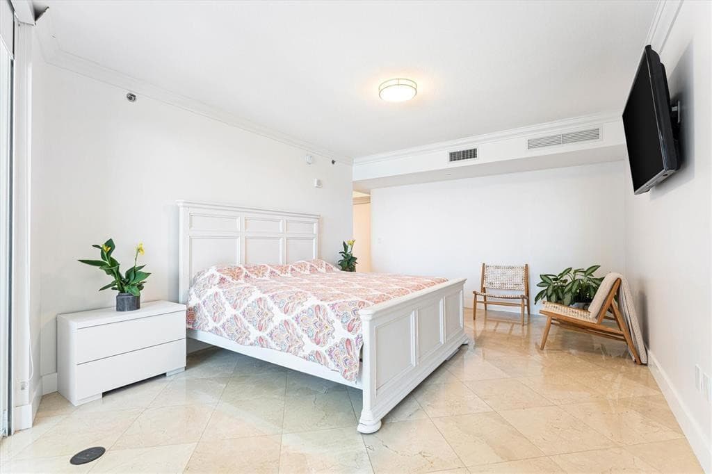 17201 Collins Avenue 805, Sunny Isles Beach, FL 33160 — photo 18 of 37