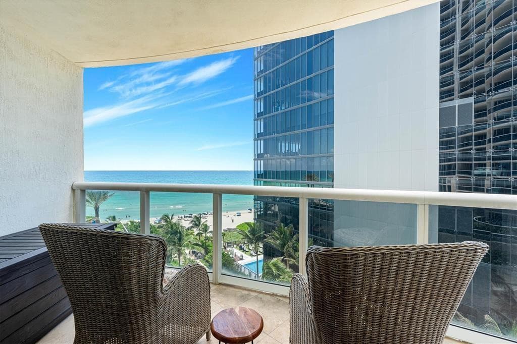 17201 Collins Avenue 805, Sunny Isles Beach, FL 33160 — photo 20 of 37