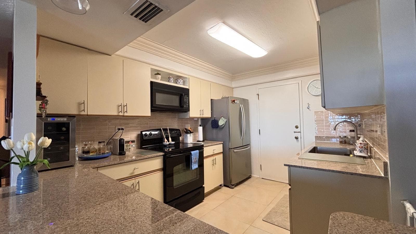 800 NE 195th Street 605, Miami, FL 33179 — photo 21 of 44