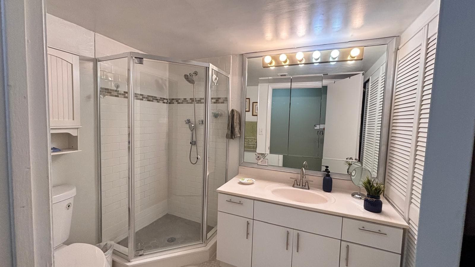 800 NE 195th Street 605, Miami, FL 33179 — photo 31 of 44
