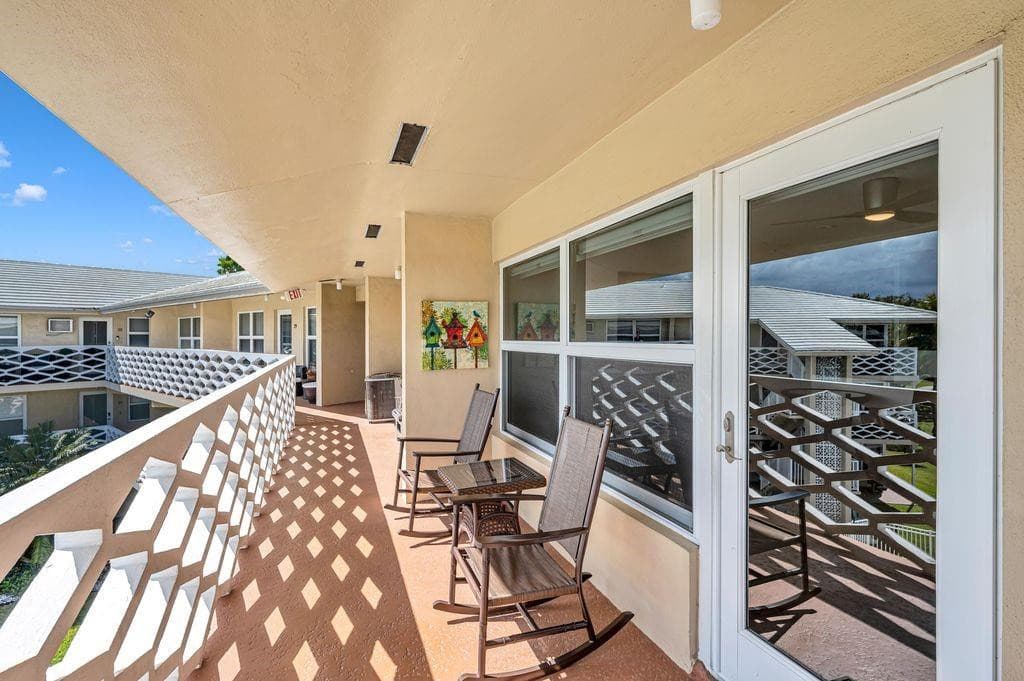 4836 NE 23rd Avenue 27, Fort Lauderdale, FL 33308 — photo 4 of 21