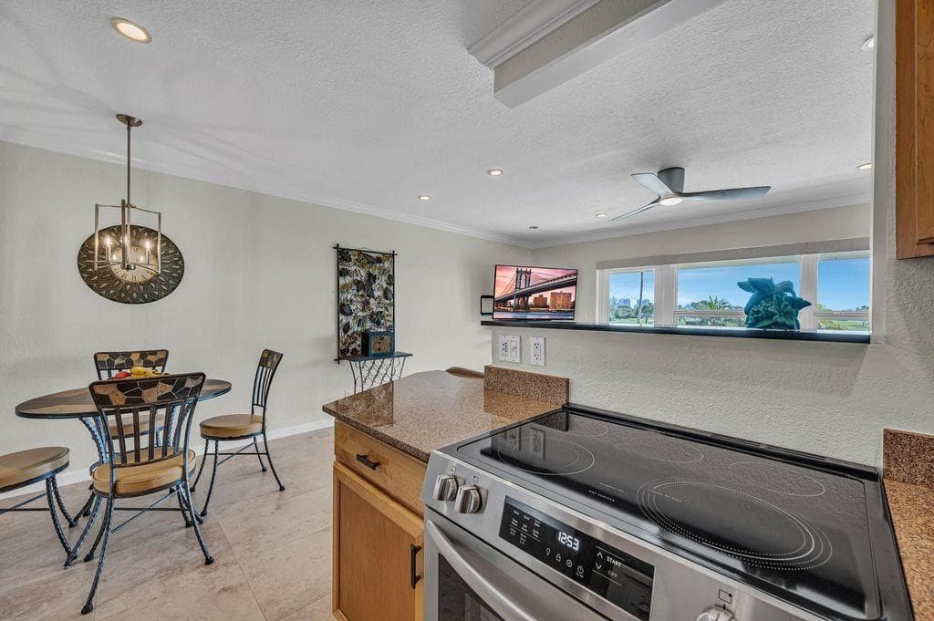 4836 NE 23rd Avenue 27, Fort Lauderdale, FL 33308 — photo 10 of 21
