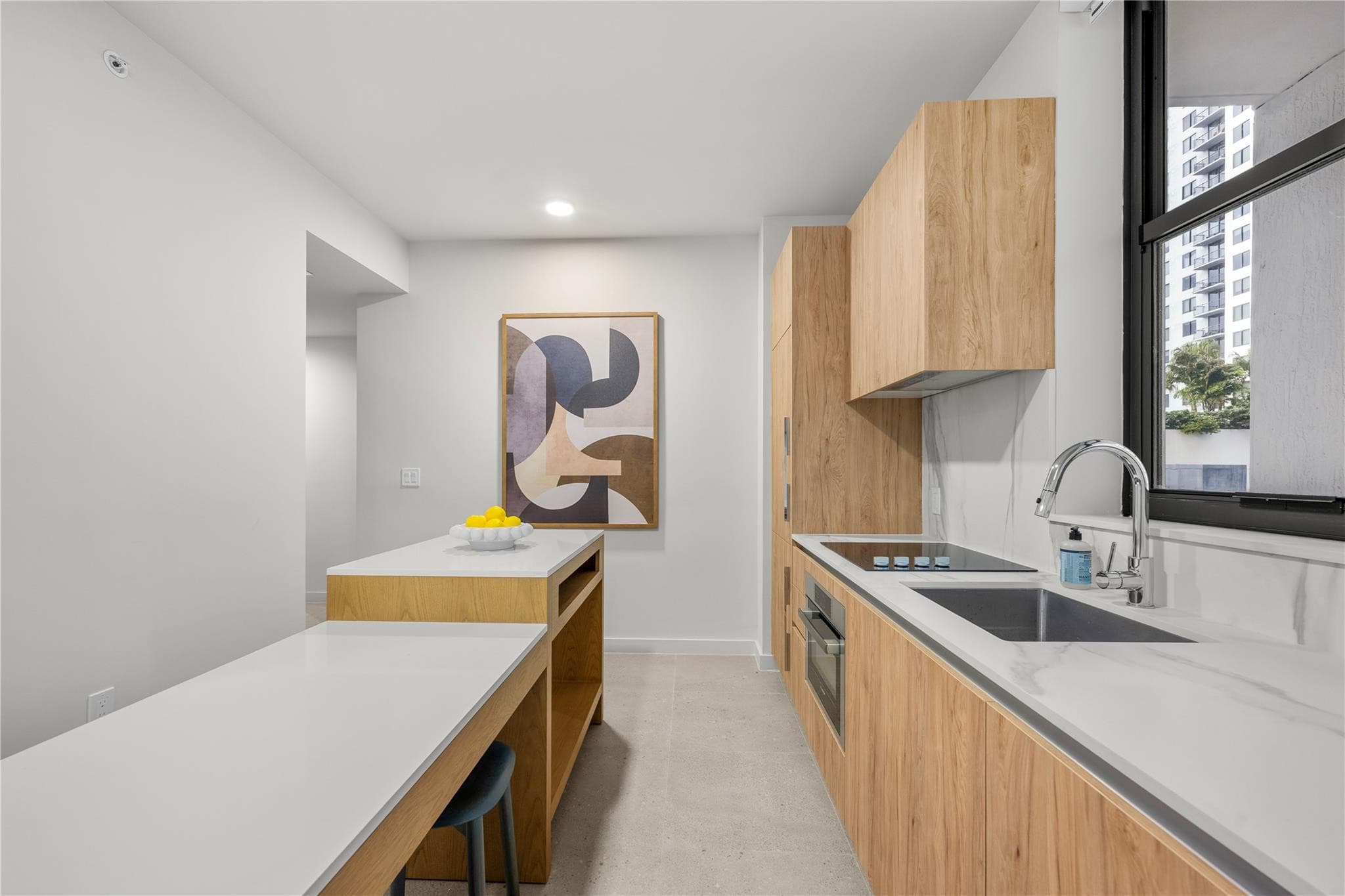 11 NE 6th Street 907, Miami, FL 33132 — photo 10 of 48