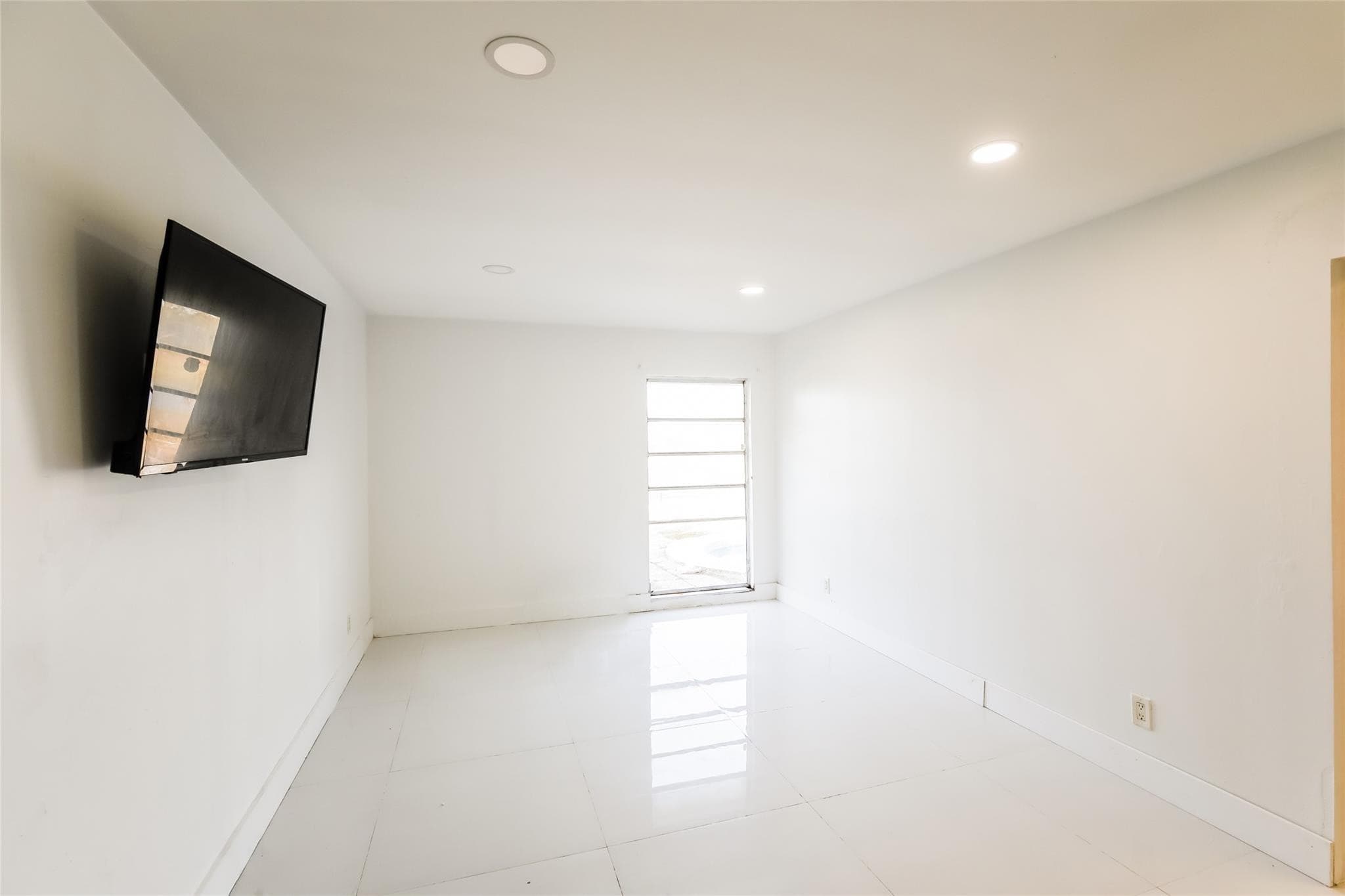 6609 NW 80th Court, Tamarac, FL 33321 — photo 5 of 17