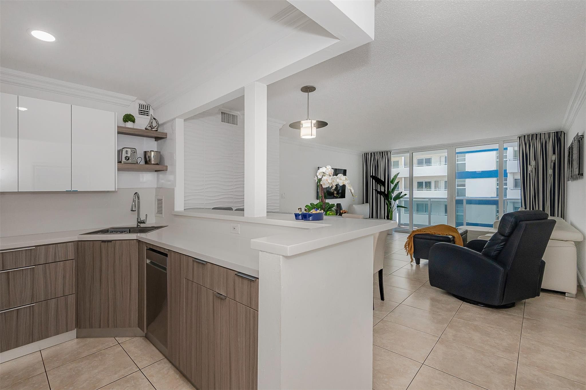 3140 S Ocean Drive 509, Hallandale Beach, FL 33009 — photo 6 of 35
