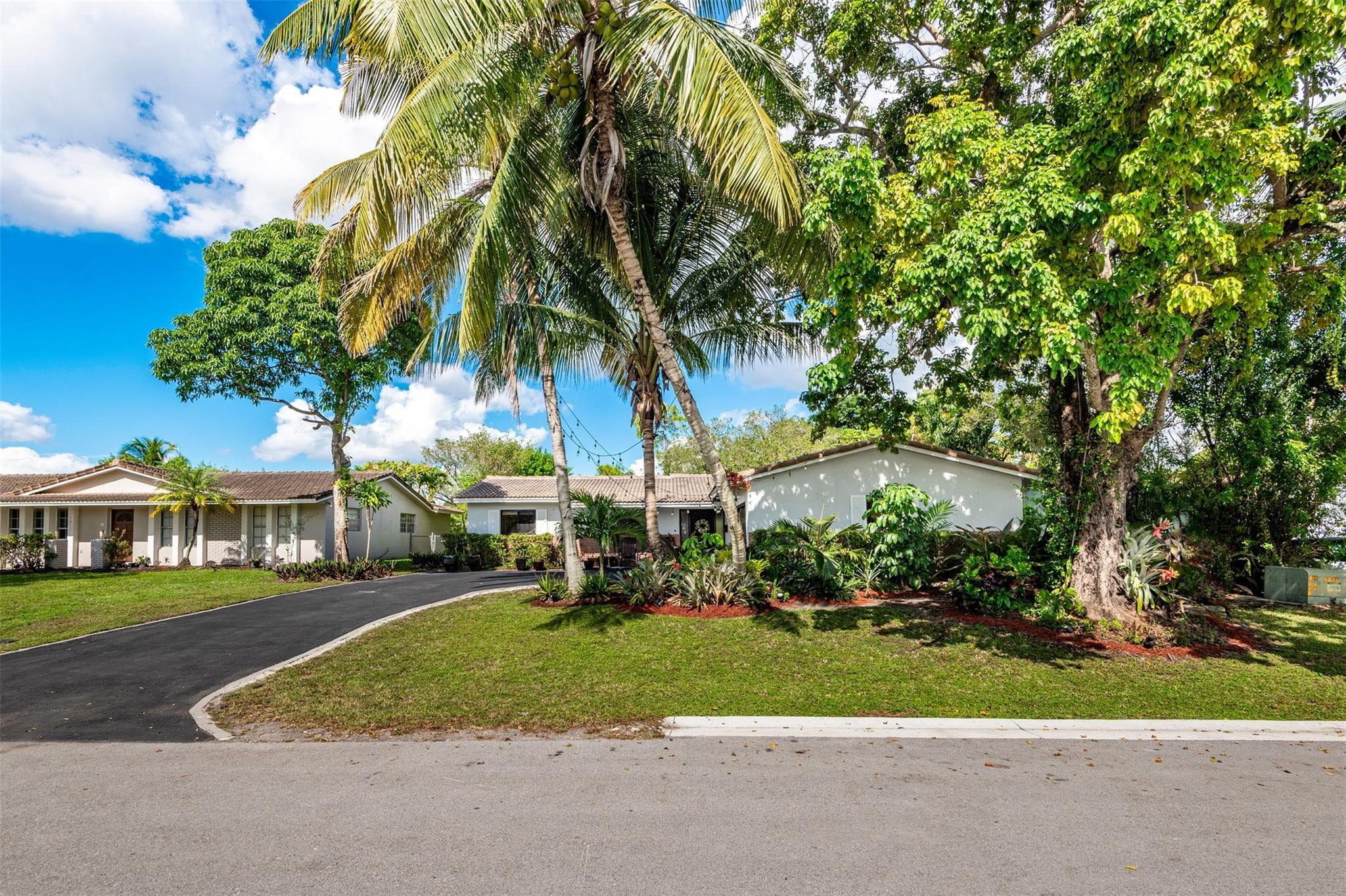 7509 NW 40th Place, Coral Springs, FL 33065 — photo 37 of 43