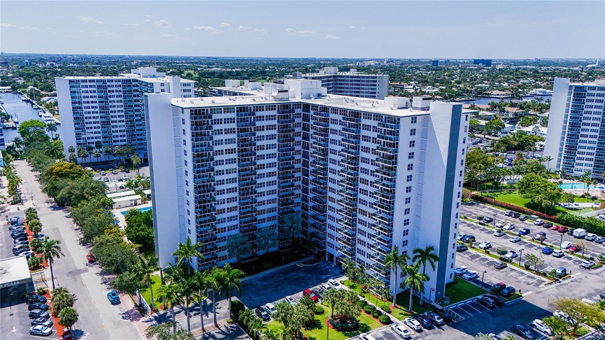 3333 NE 34th Street 1118, Fort Lauderdale, FL 33308 — photo 1 of 17