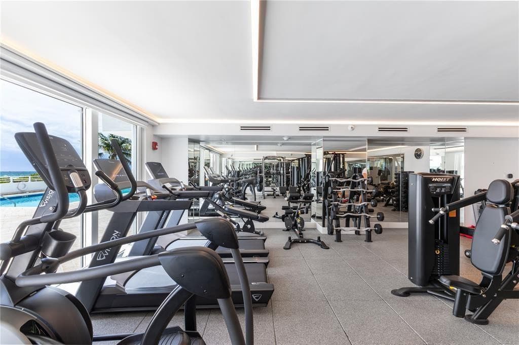 345 Ocean Drive 512, Miami Beach, FL 33139 — photo 14 of 16