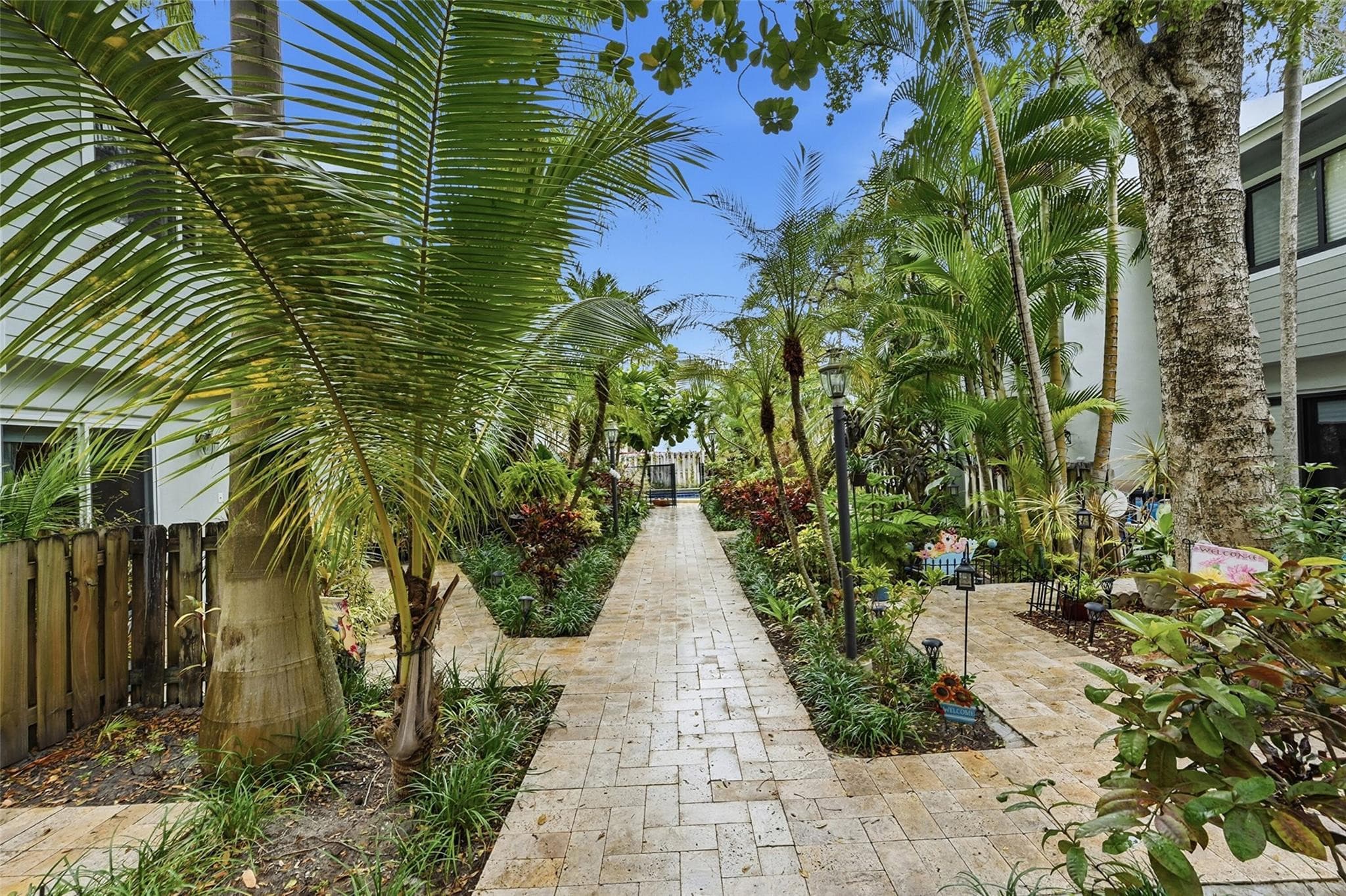 705 NE 1st Street 2, Fort Lauderdale, FL 33301 — photo 2 of 41