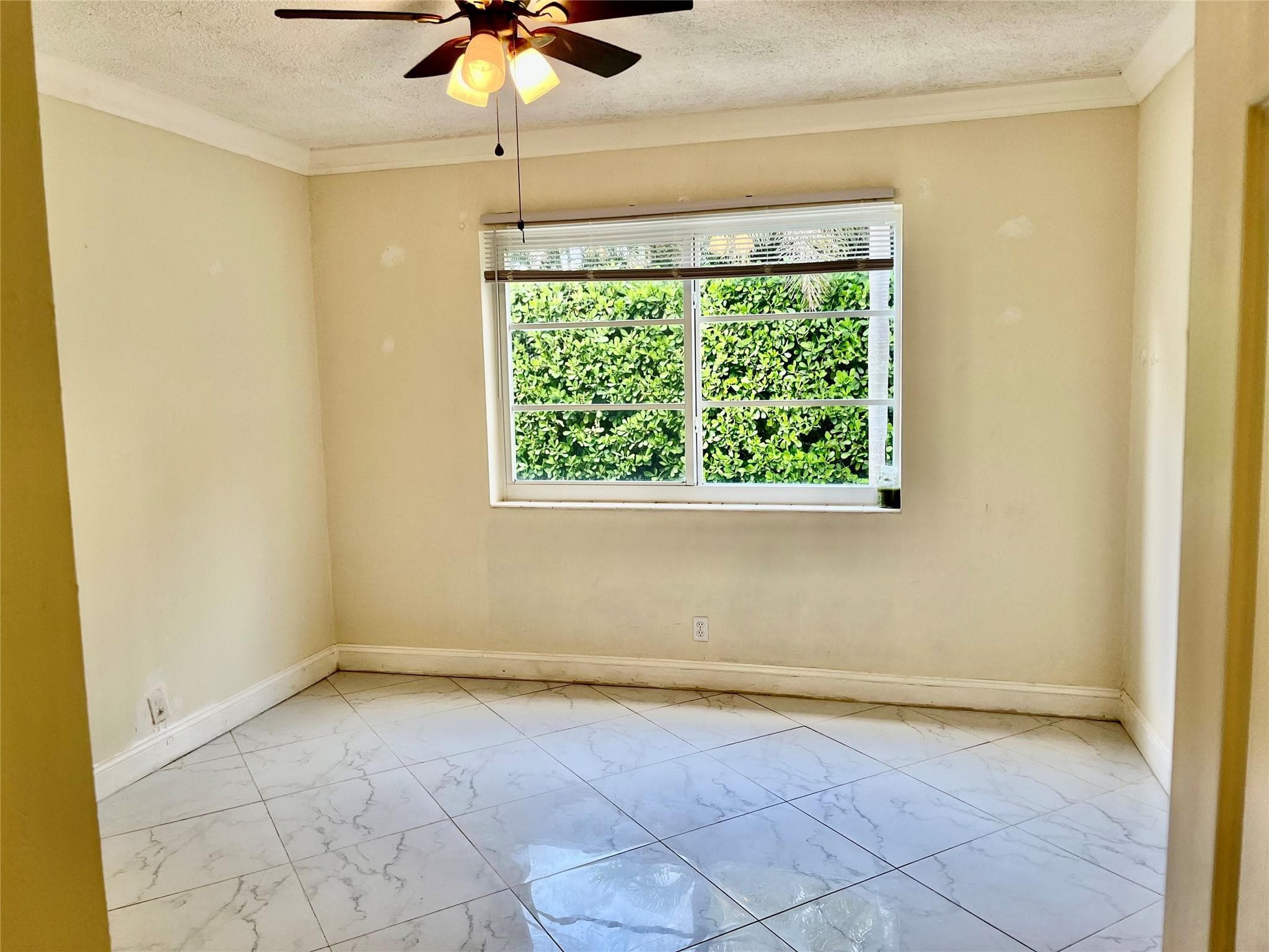 639 W Oakland Park Boulevard 104-D, Oakland Park, FL 33311 — photo 6 of 34