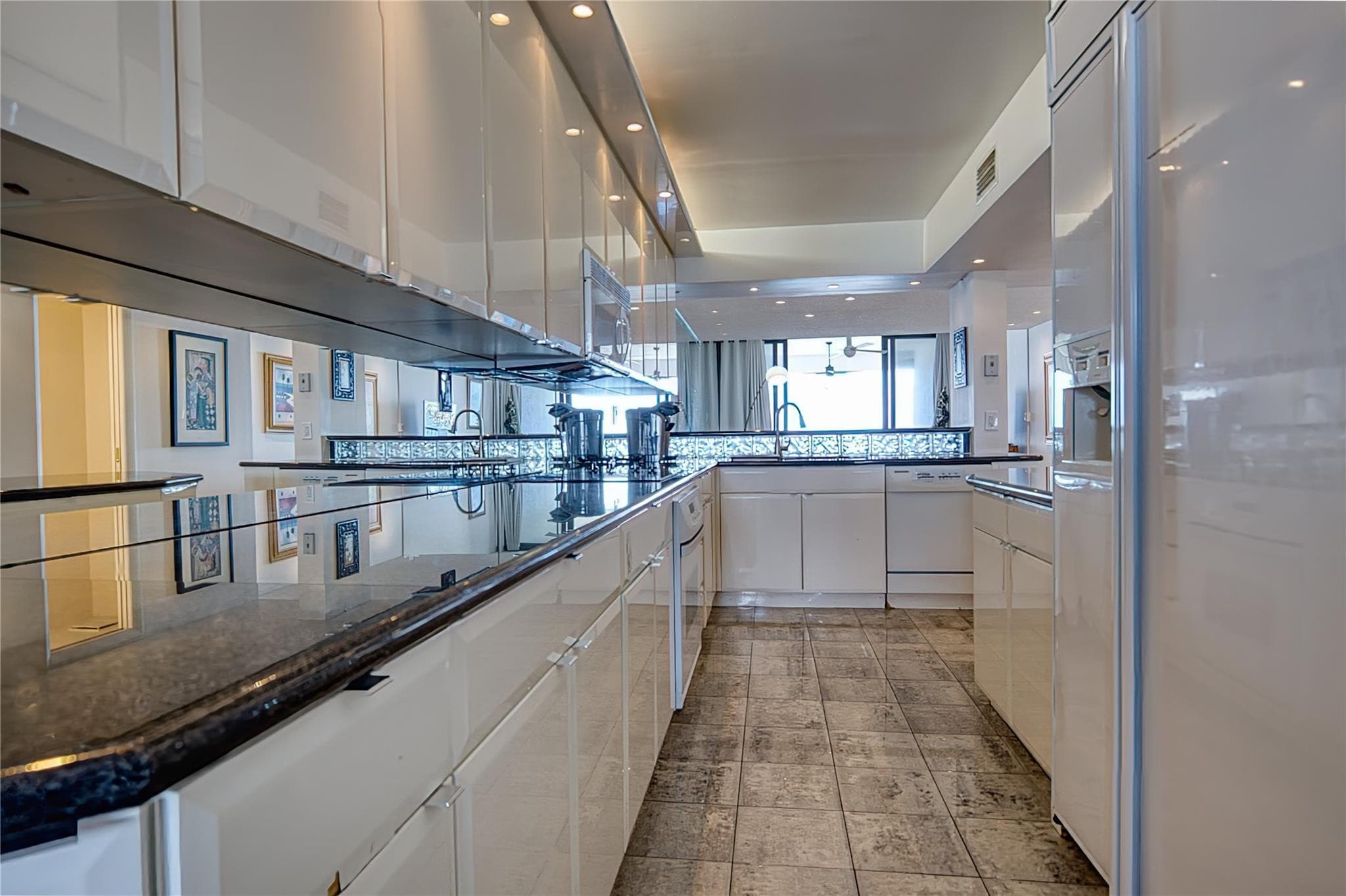 520 N Ocean Boulevard 13, Pompano Beach, FL 33062 — photo 5 of 34