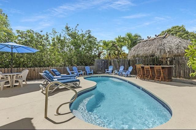 309 E Calzada De Bougainville, Marathon, FL 33050 — photo 2 of 37