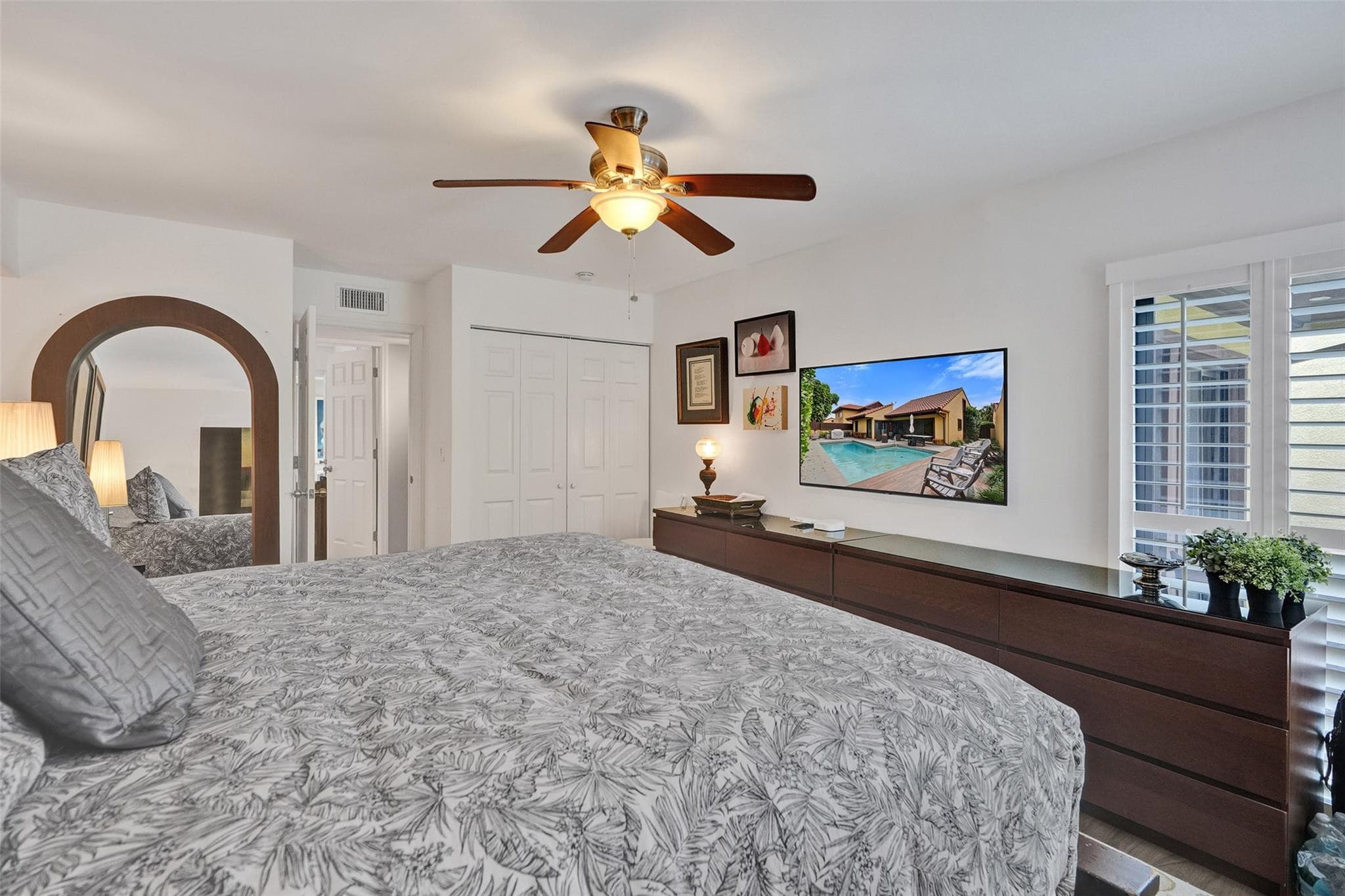1017 NE 202nd Lane, Miami, FL 33179 — photo 20 of 35
