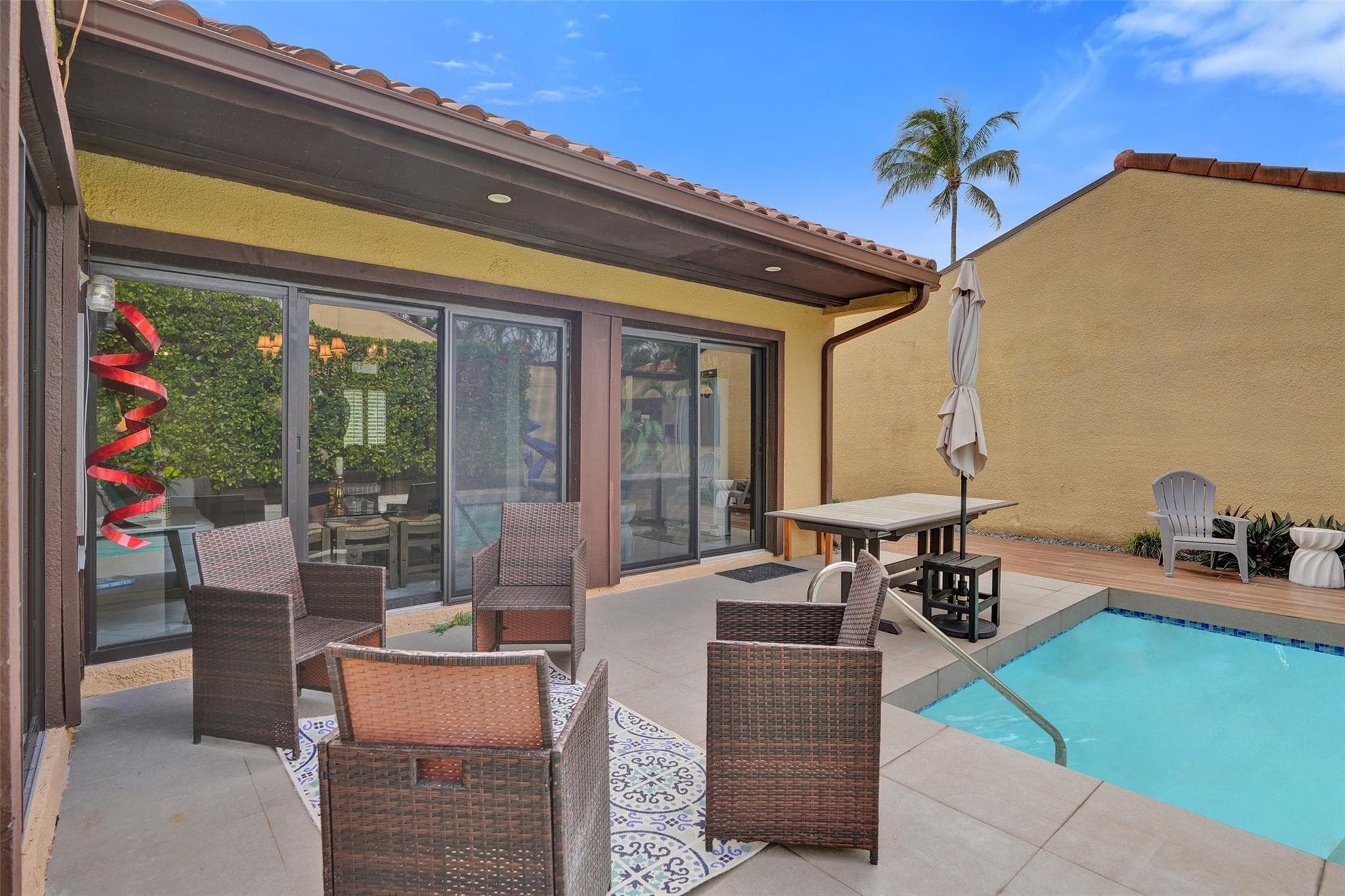 1017 NE 202nd Lane, Miami, FL 33179 — photo 28 of 35