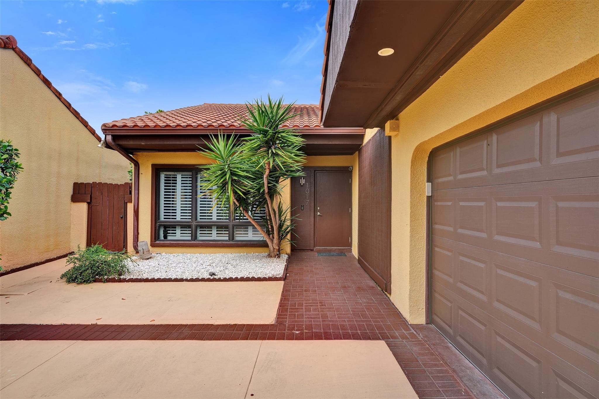 1017 NE 202nd Lane, Miami, FL 33179 — photo 32 of 35