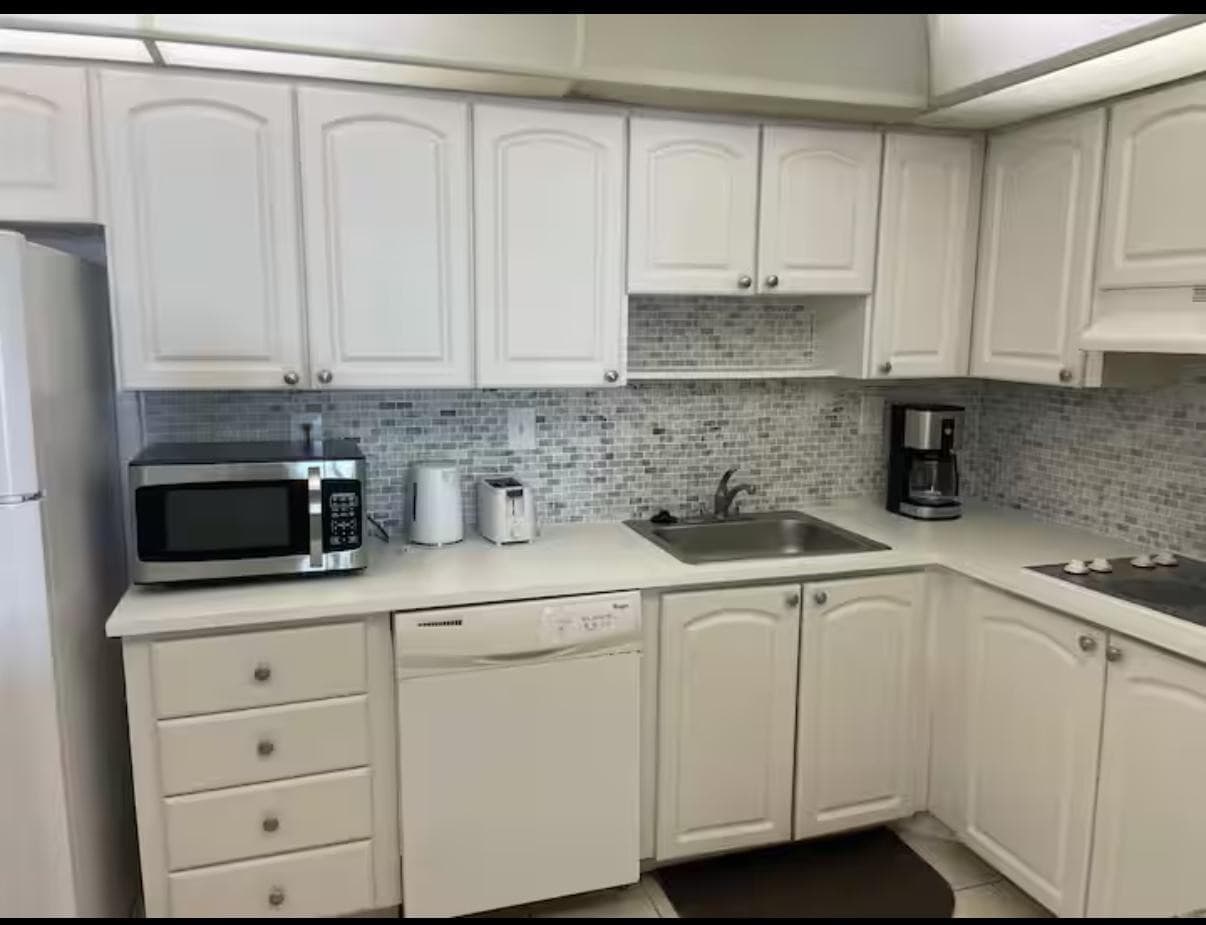 19370 Collins Avenue 301, Sunny Isles Beach, FL 33160 — photo 12 of 30