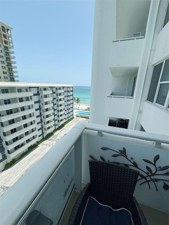 3140 S Ocean Drive 809, Hallandale Beach, FL 33009 — photo 7 of 32