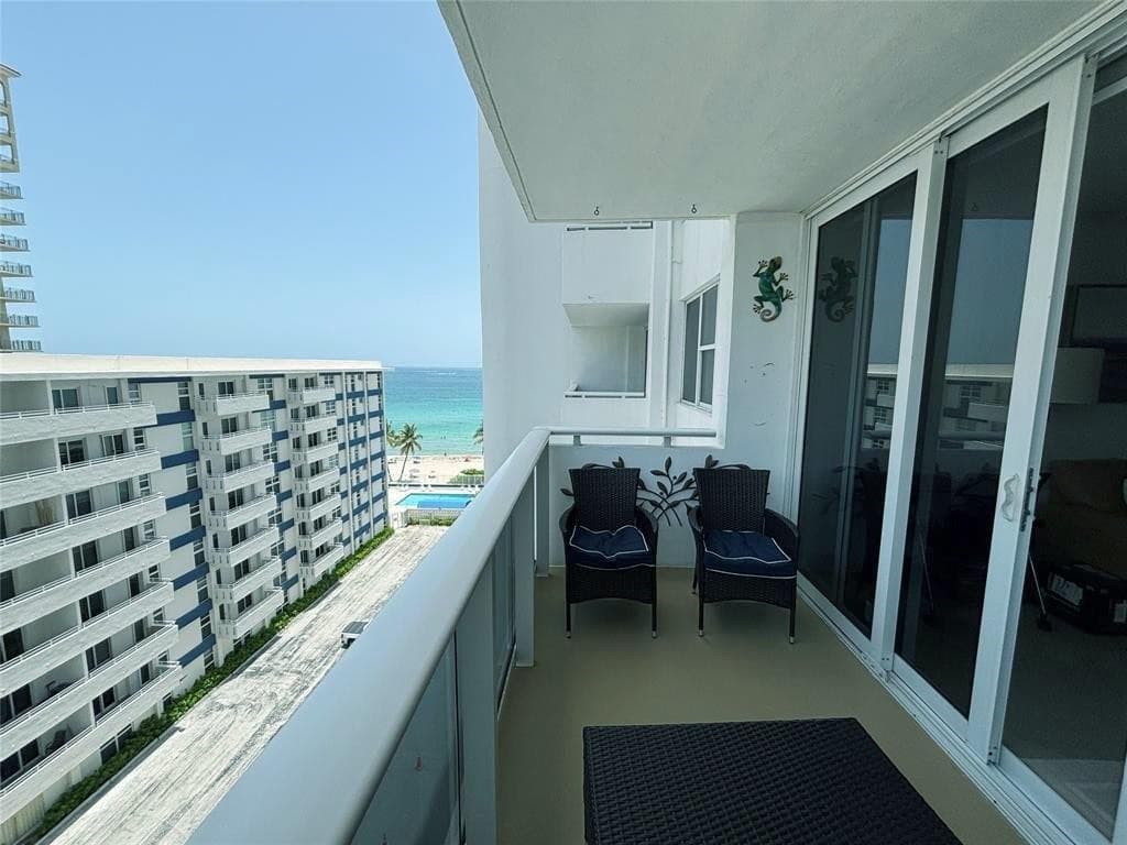 3140 S Ocean Drive 809, Hallandale Beach, FL 33009 — photo 8 of 32