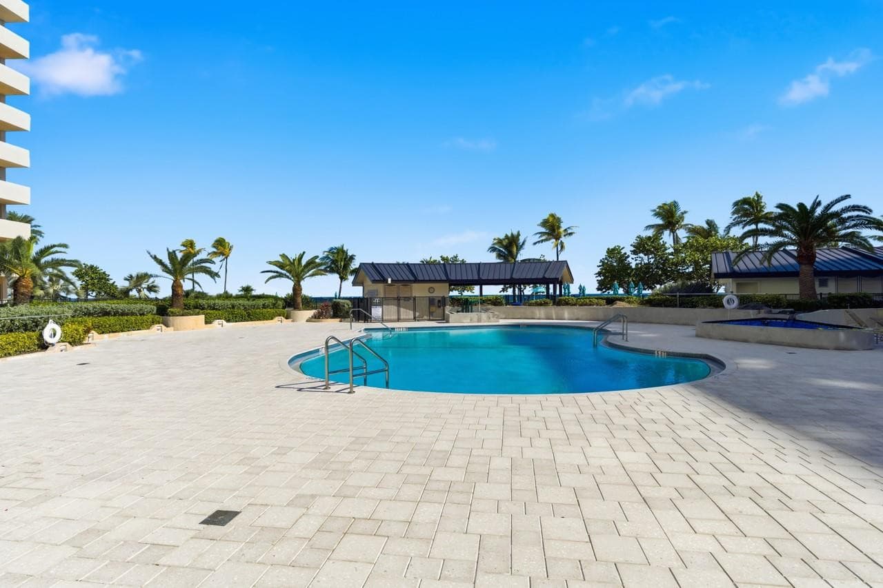 4900 N Ocean Boulevard 303, Lauderdale-By-The-Sea, FL 33308 — photo 29 of 49