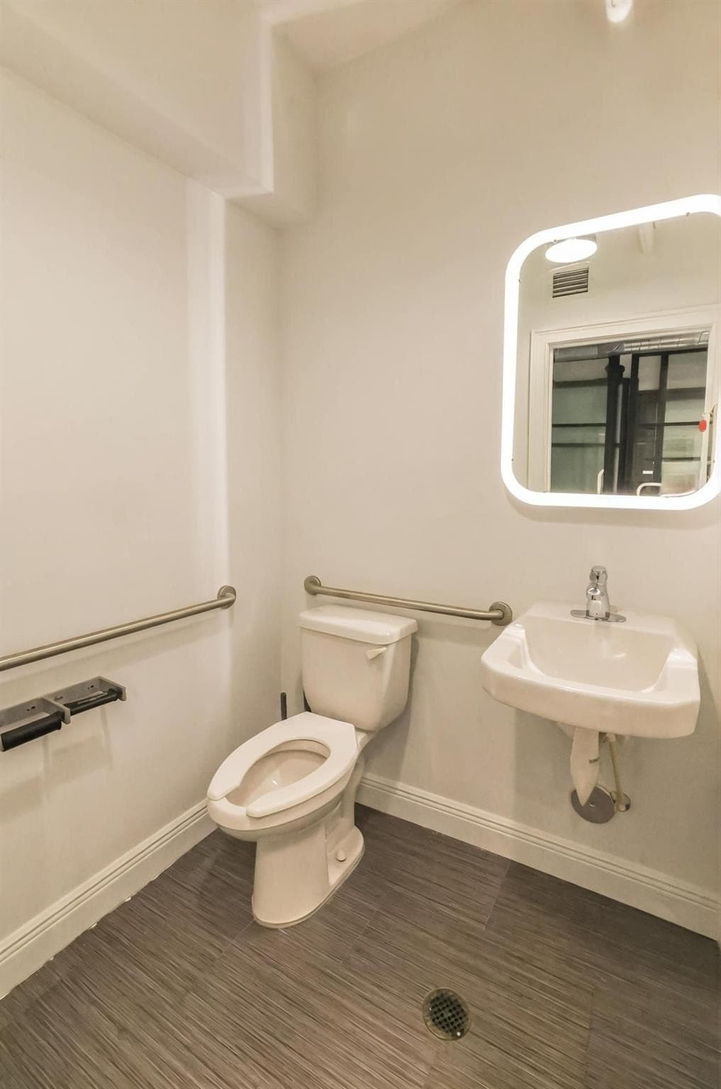445 NE 56, Miami, FL 33137 — photo 19 of 38