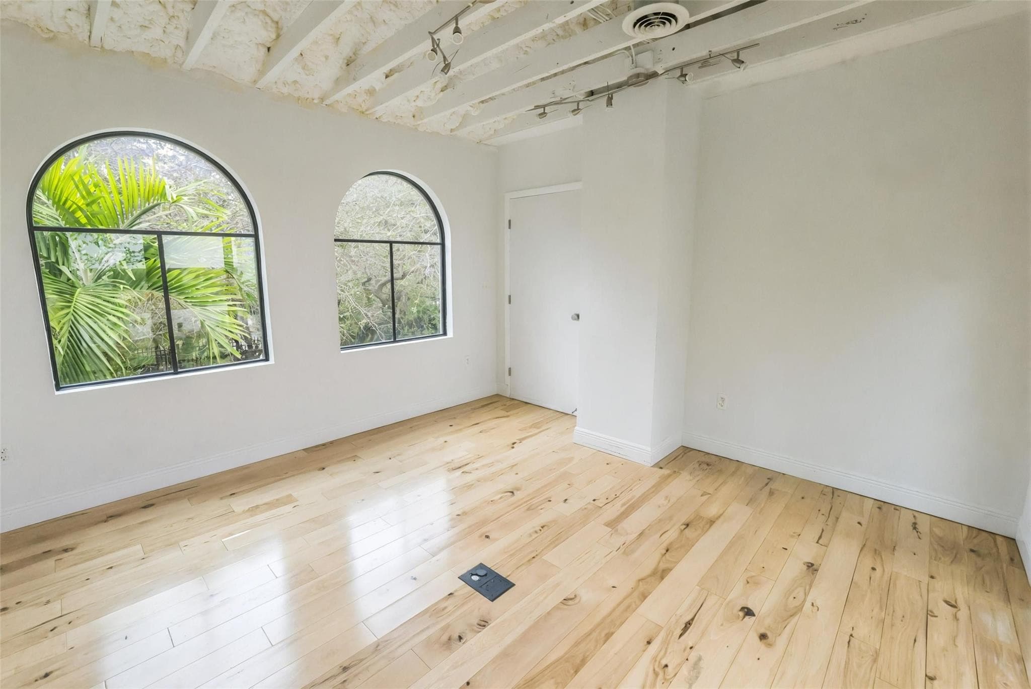 445 NE 56, Miami, FL 33137 — photo 27 of 38