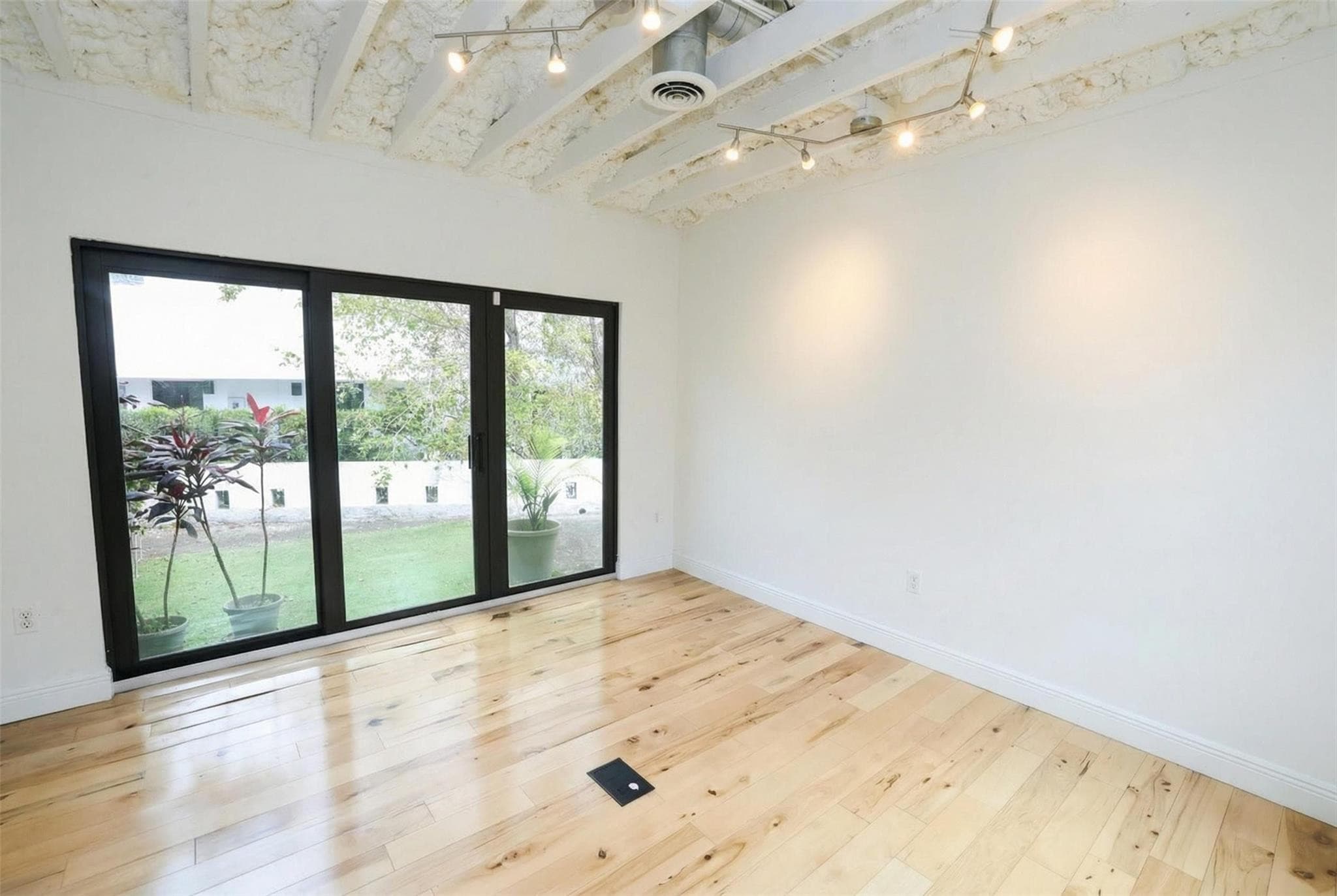 445 NE 56, Miami, FL 33137 — photo 29 of 38