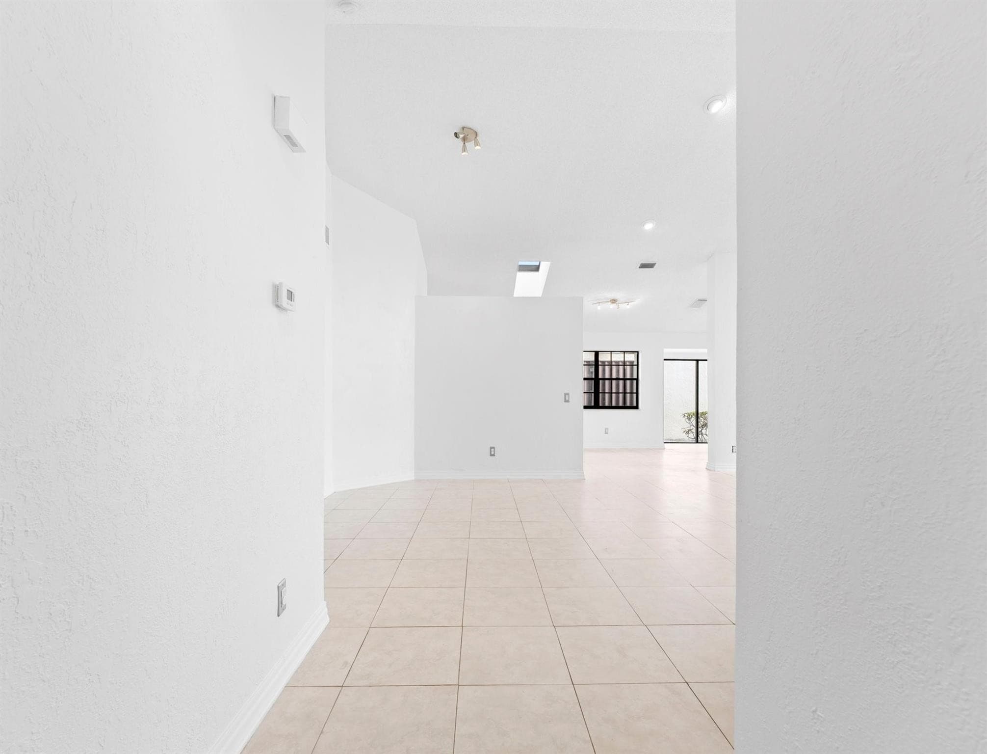 Single Family Residence in Boynton Beach — photo 6 of 31